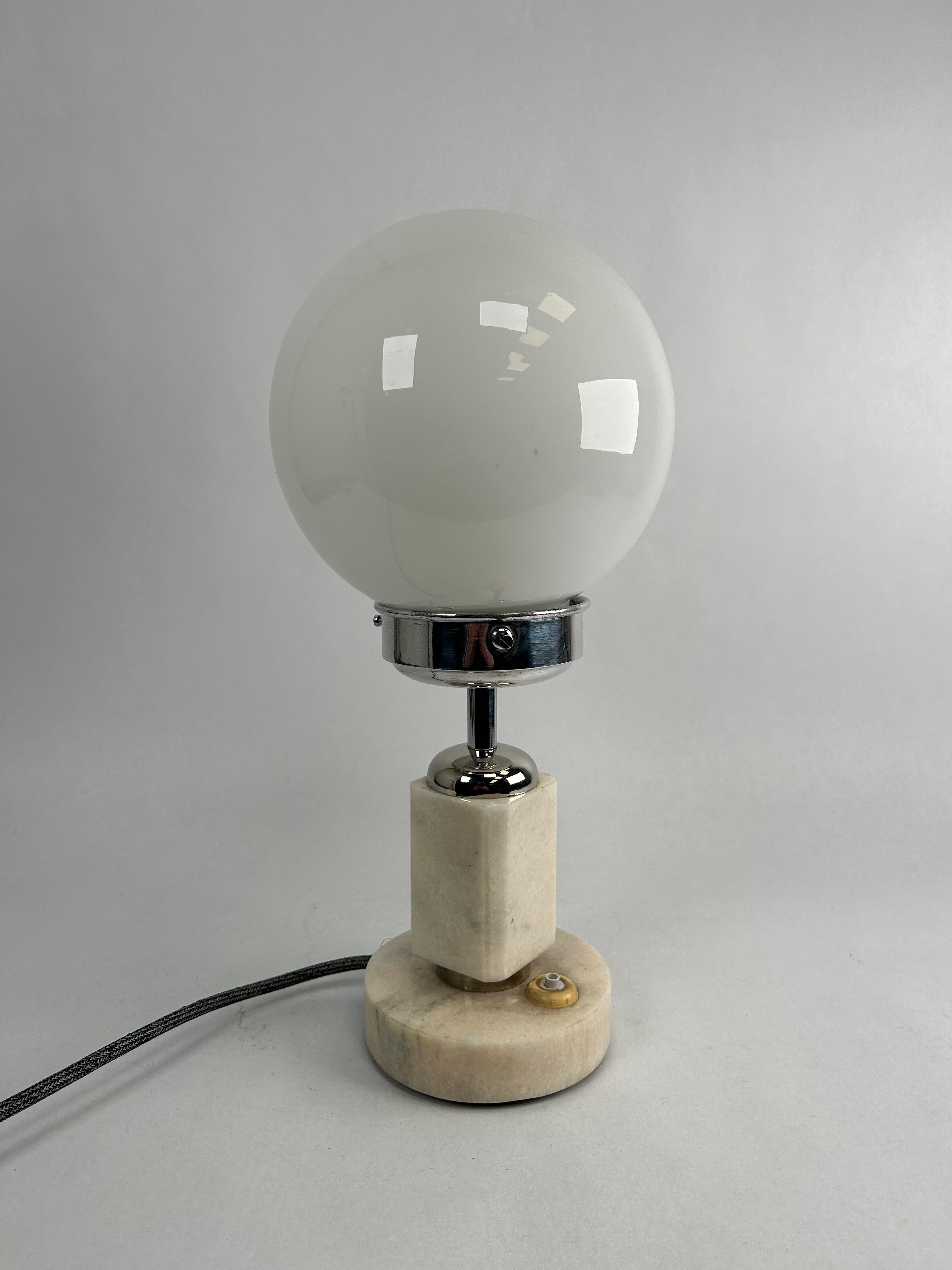Bauhaus bedside table lamps For Sale 2