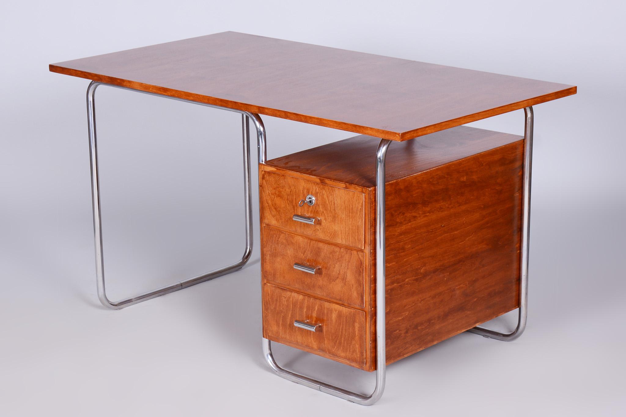 Bauhaus Beech Writing Desk Made in 1930s by Robert Slezak, Czechia, Restored For Sale 2