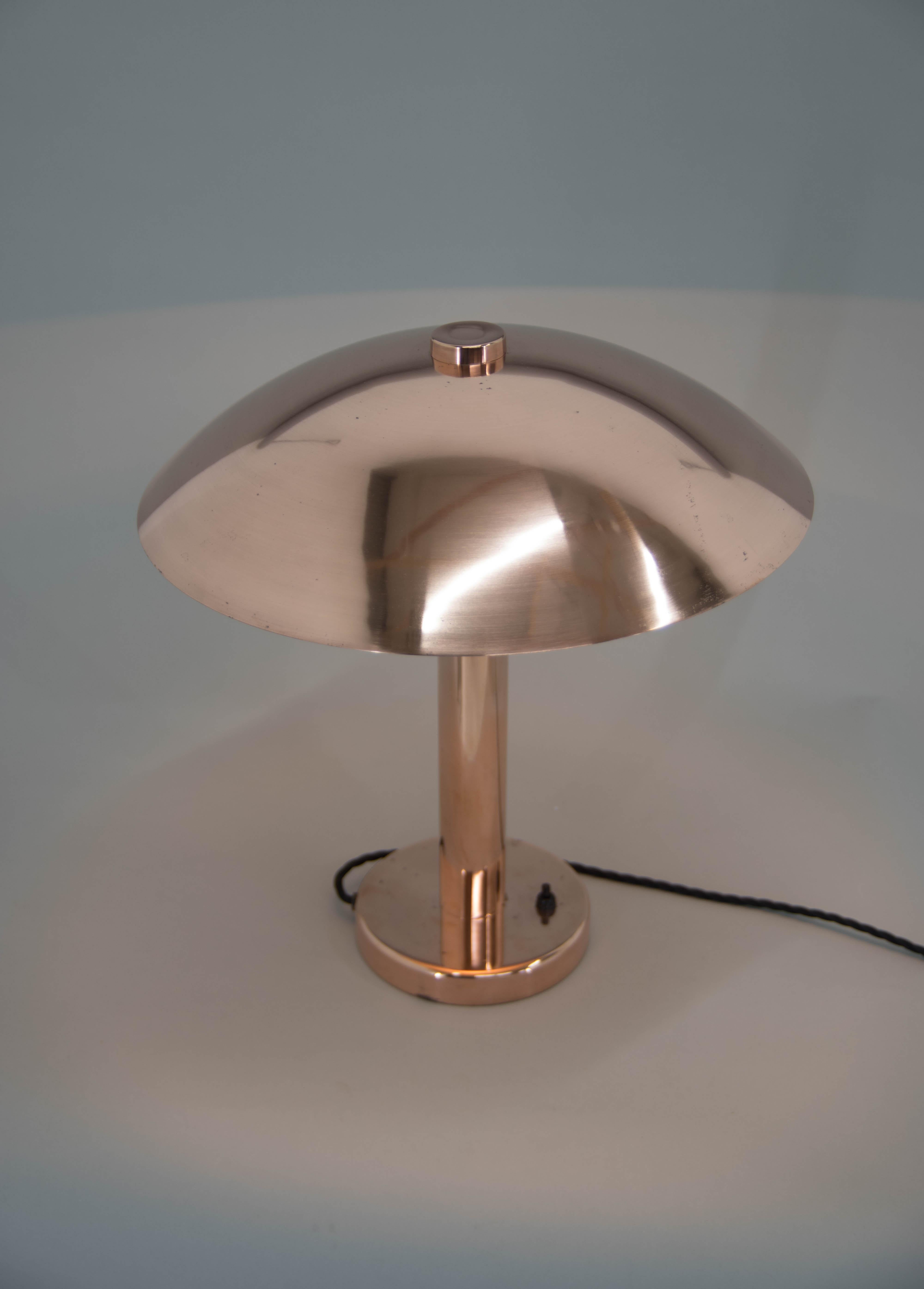 Lampe de table Bauhaus Big Mushroom, années 1930, restaurée en vente 6