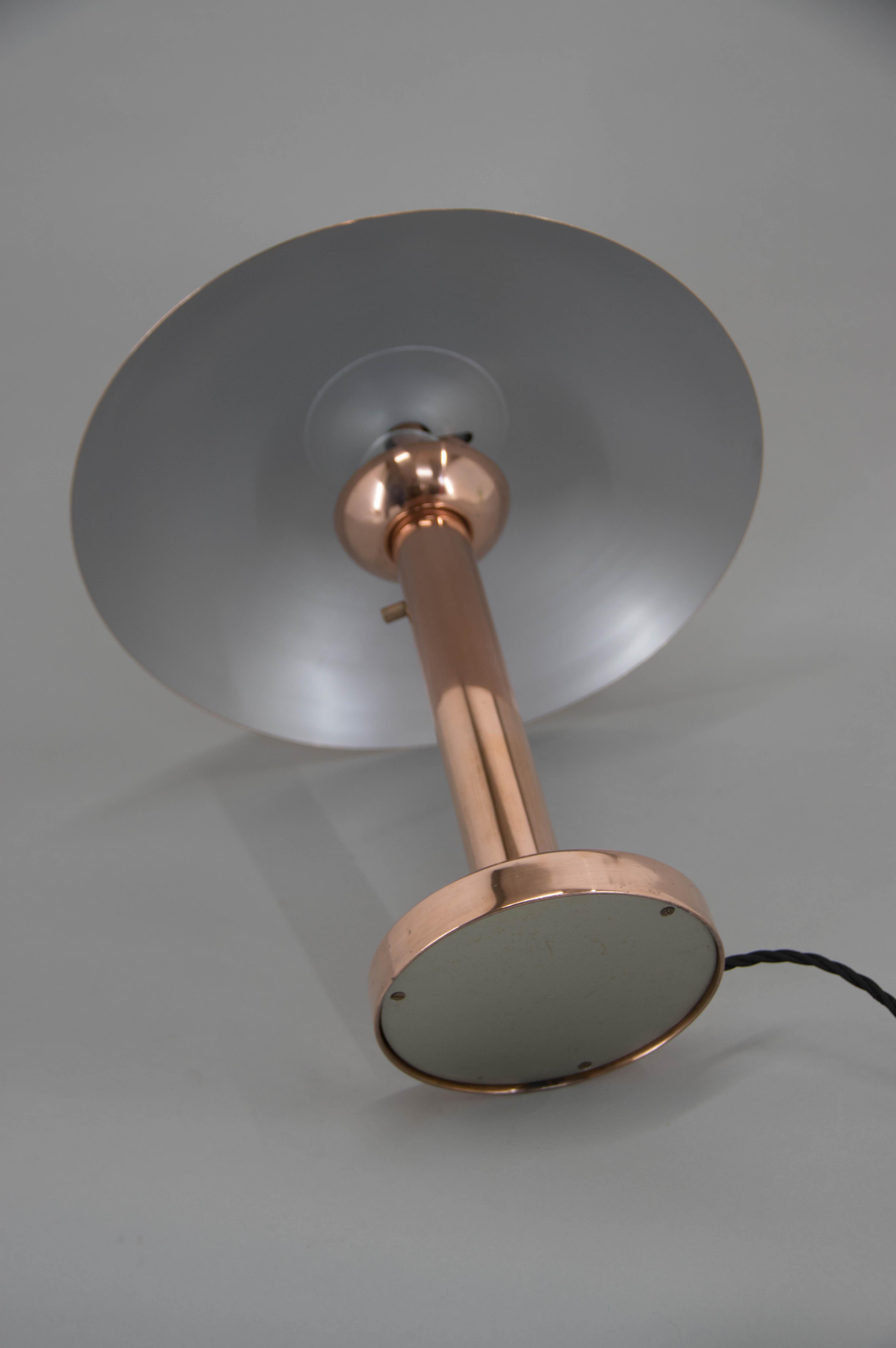 Lampe de table Bauhaus Big Mushroom, années 1930, restaurée en vente 2