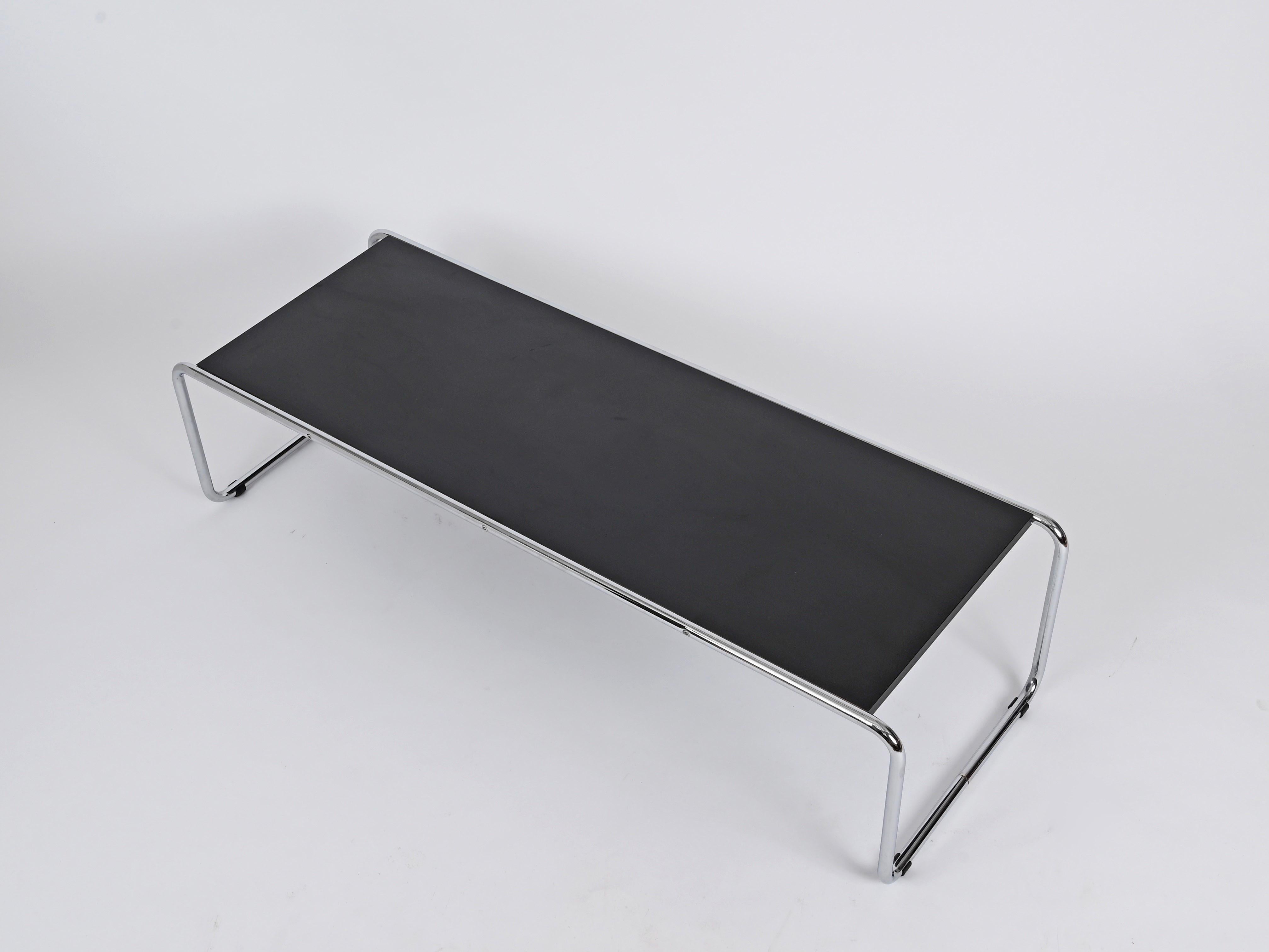 Bauhaus Black Laccio Coffee Table by Marcel Breuer for Gavina, Italy 1960s In Good Condition For Sale In Roma, IT