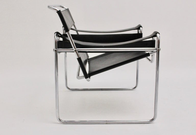 Bauhaus Black Leather Vintage Lounge Chair Wassily by Marcel Breuer Germany For Sale 1