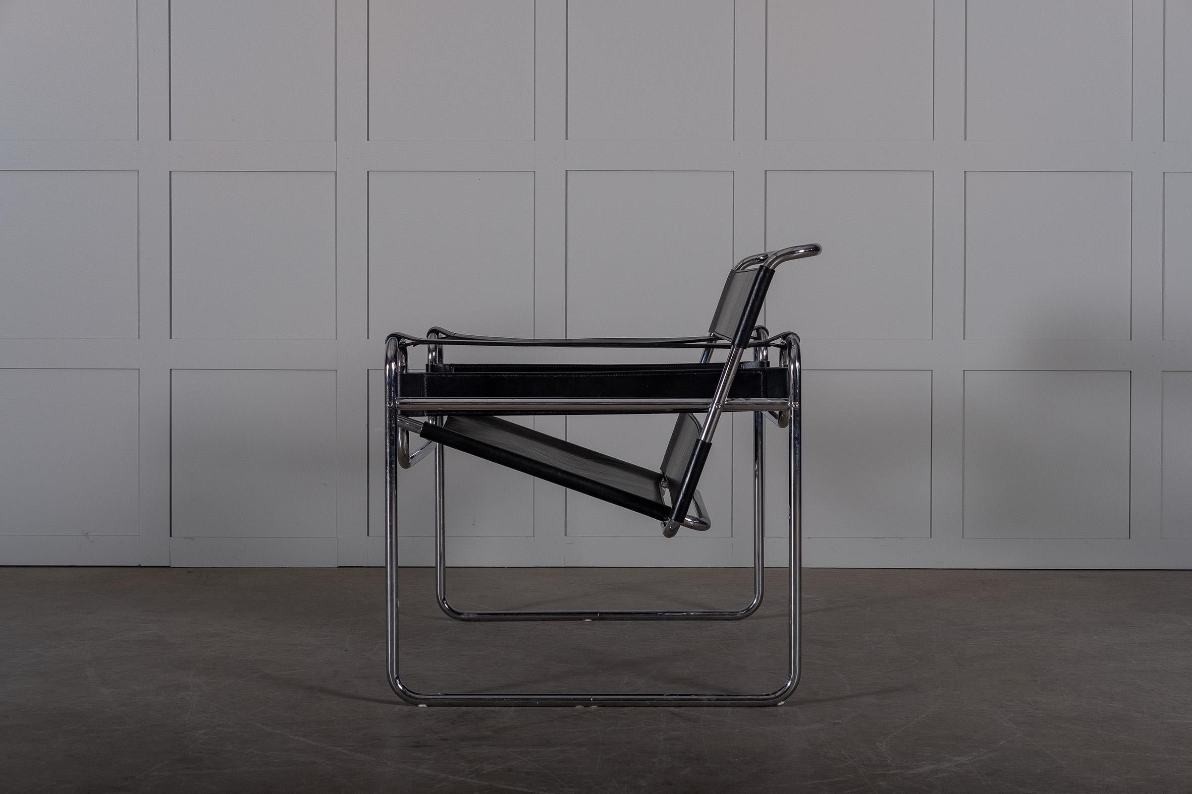 Bauhaus black leather Wassily chair by Marcel Breuer.
Excellent vintage condition.
Probably produced during the early 1960s.