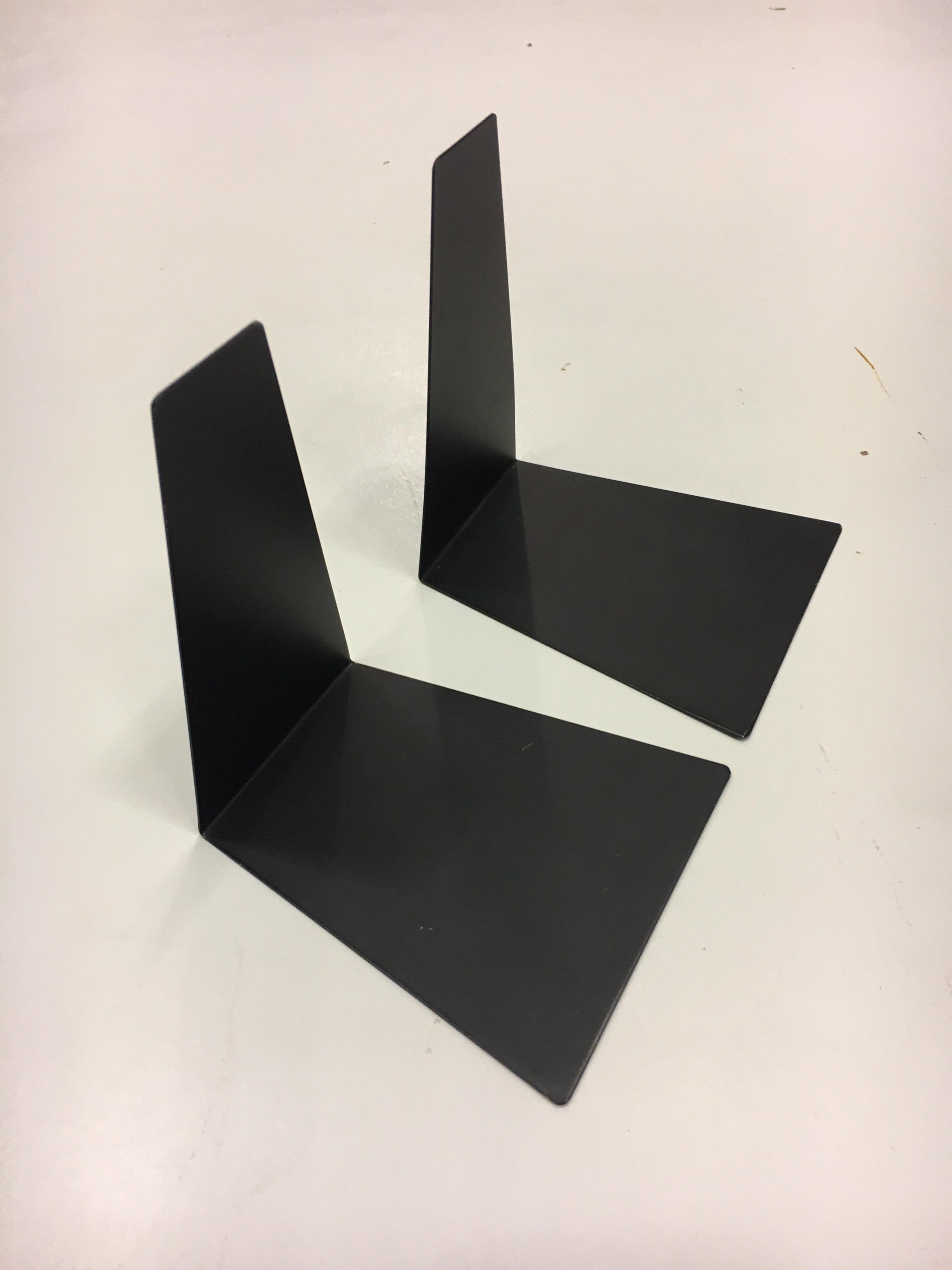 Bauhaus Black Metal Bookends by Marianne Brandt, 1930s for Ruppel, Germany In Good Condition In Vienna, AT