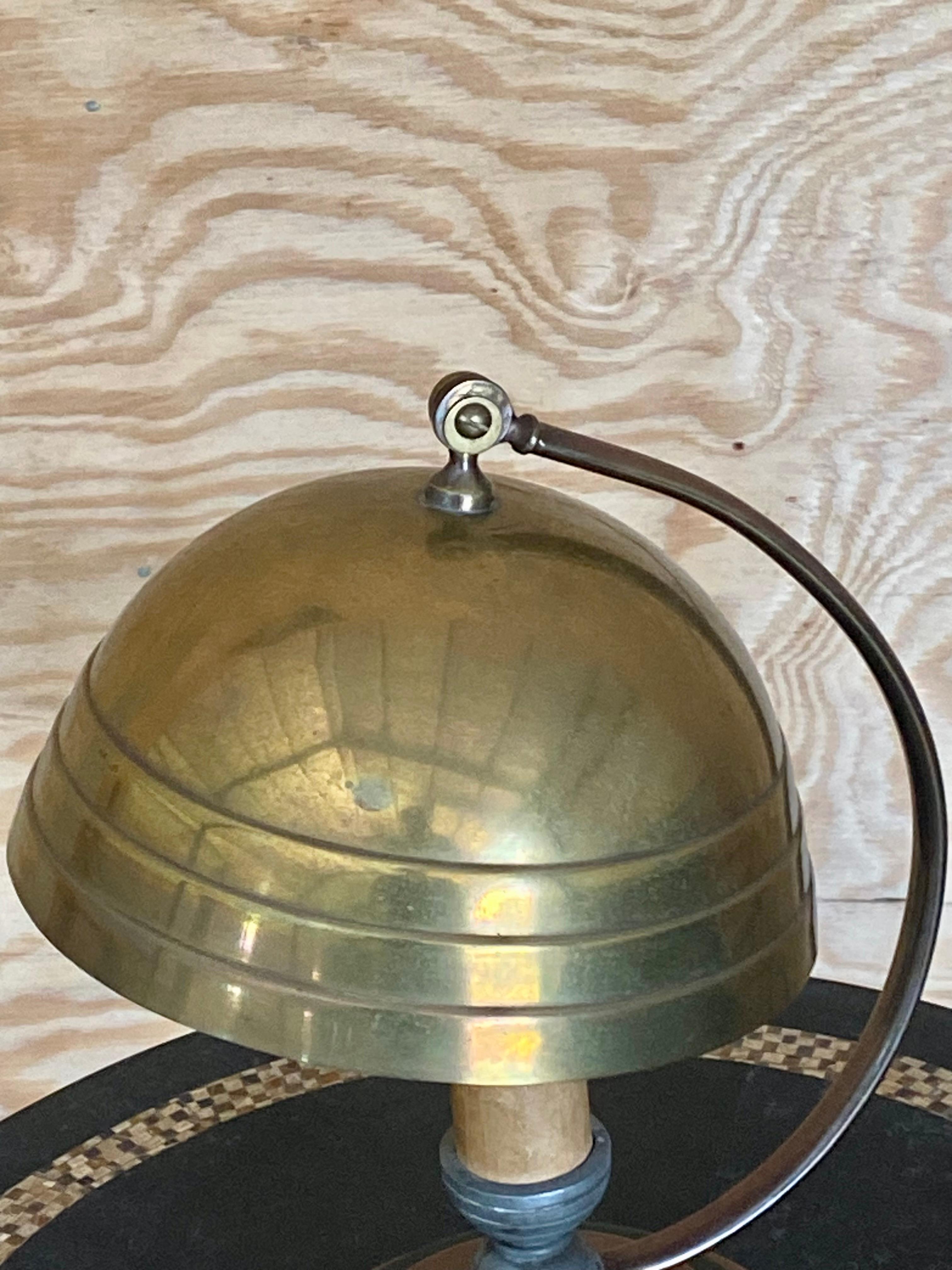 Lámpara de cúpula de latón Bauhaus en venta 8