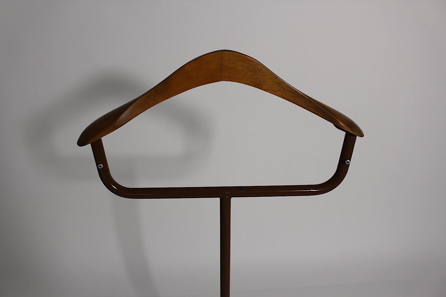 Porte-manteaux de chambre en hêtre brun Bauhaus vintage en acier, vers 1930, Allemagne en vente 1
