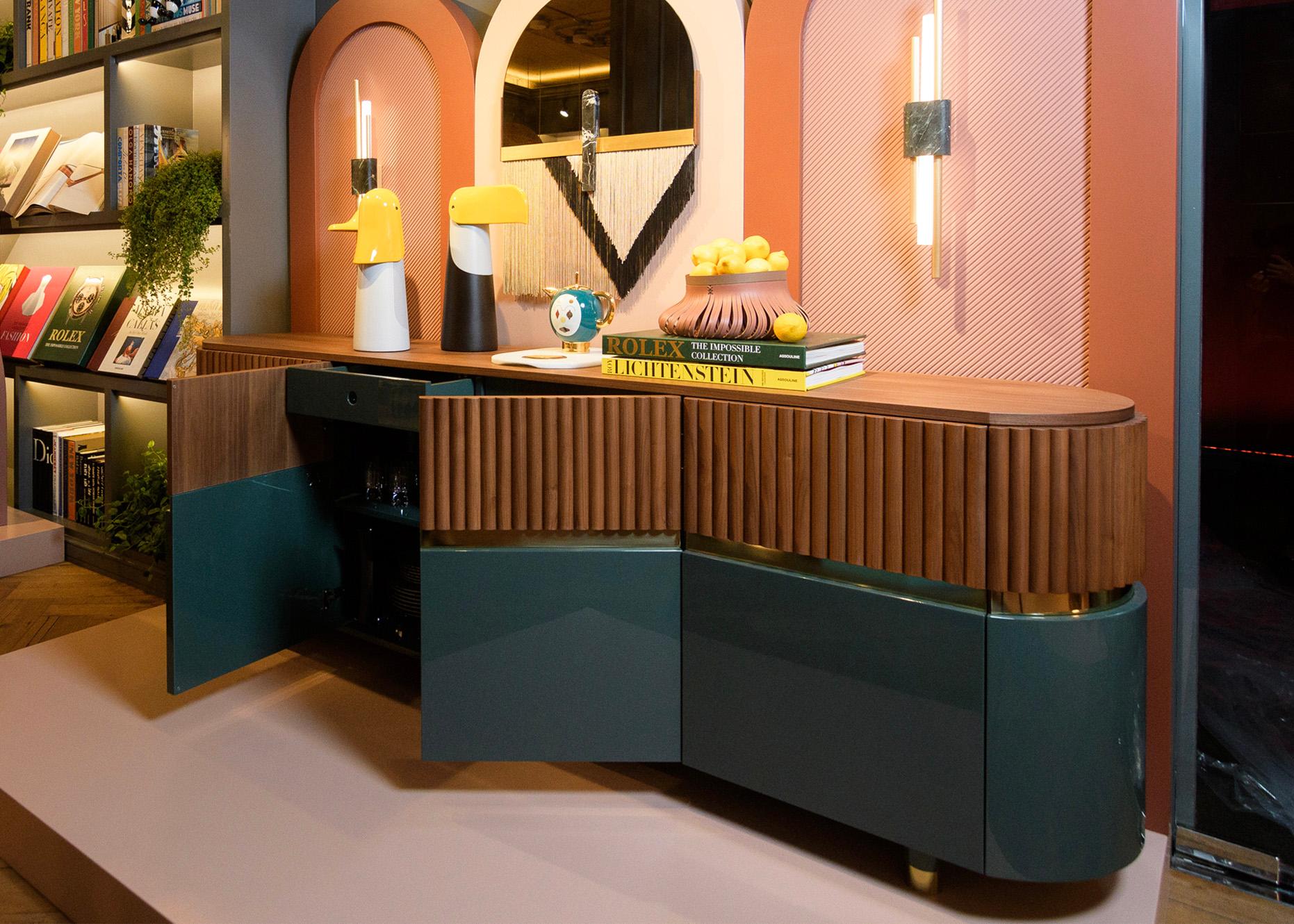 DOOQ Buffet Sideboard Berlin in Natural Walnut, Polished Brass, Rose Pink In New Condition For Sale In Lisbon, PT