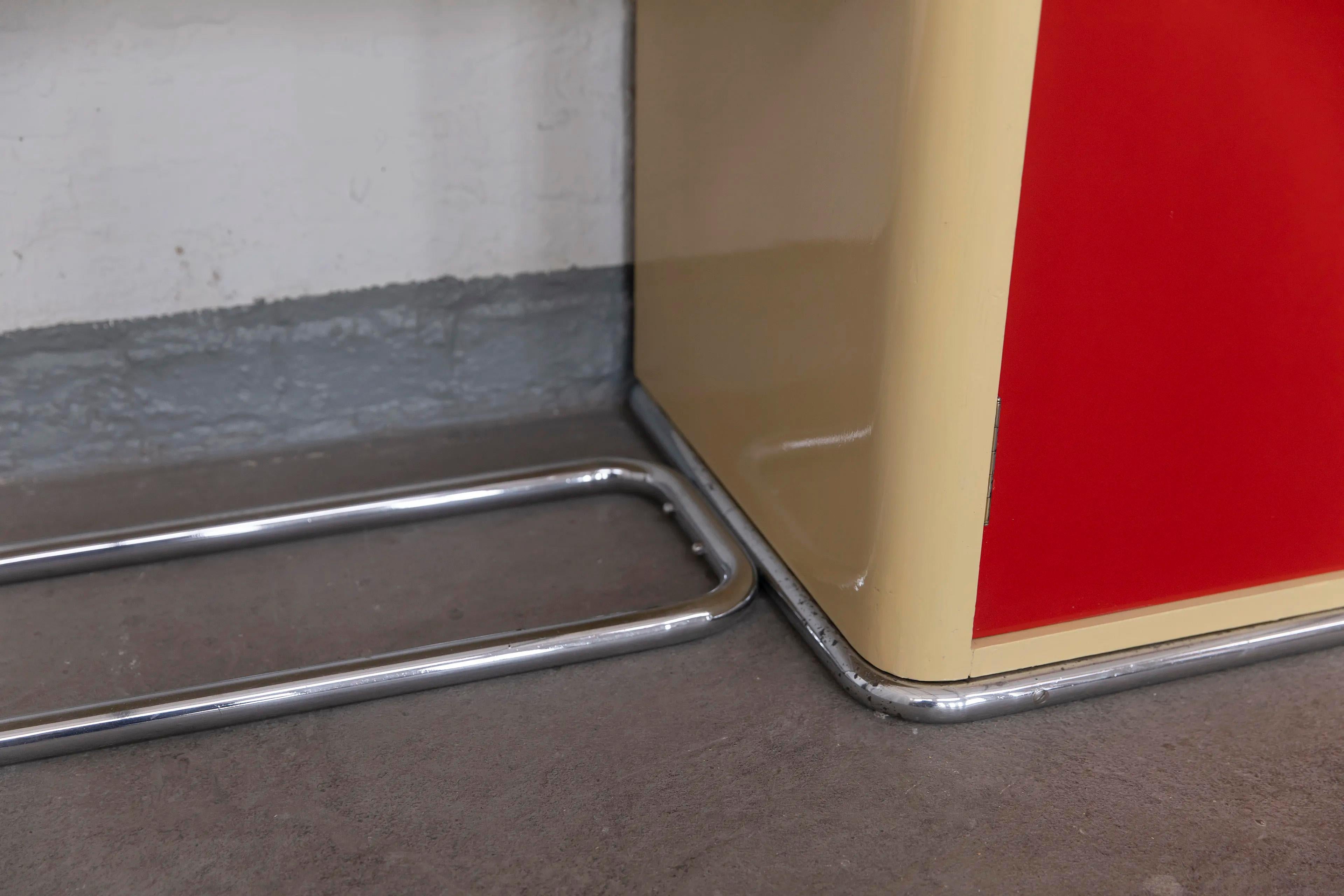 Bauhaus-Schrank Modell B 290 - Bruno Weill (BeWe) für Thonet-Paris, ca. 1930 im Angebot 2