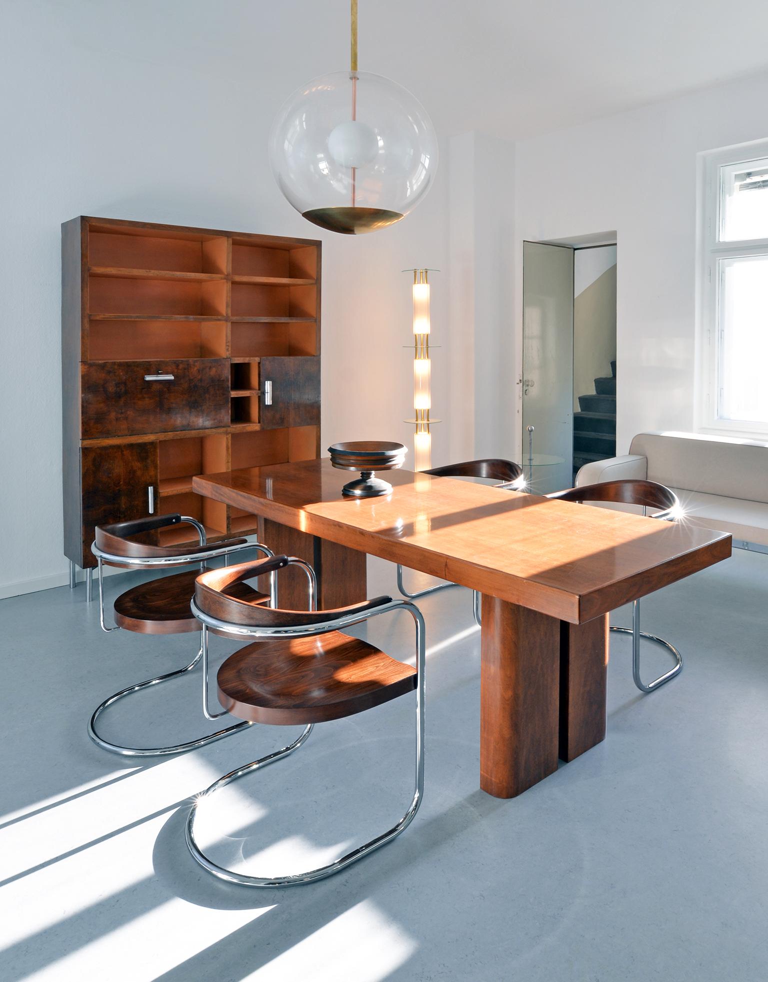 Bauhaus Freischwinger-Sessel von Hans Luckhardt, Metall verchromt, Holz gebeizt (Deutsch) im Angebot