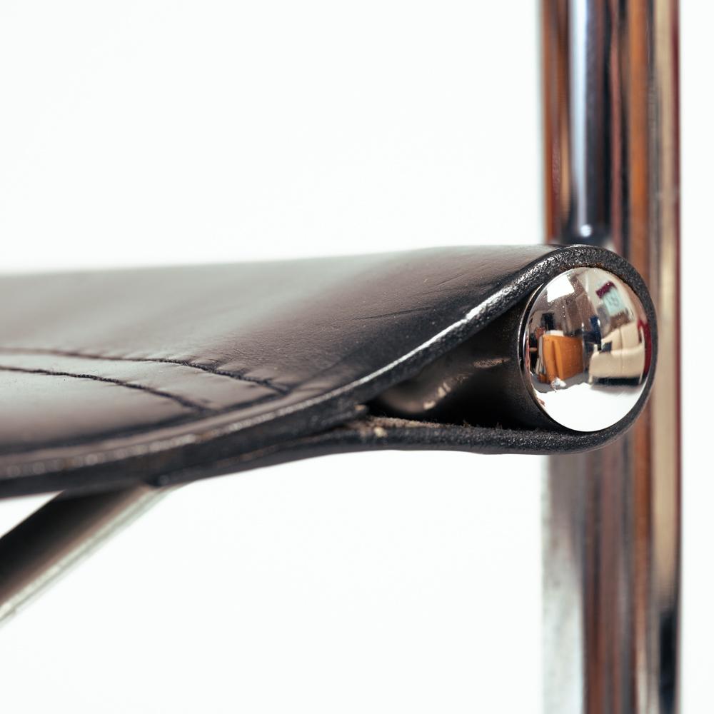 Chaises de salle à manger cantilever Bauhaus avec accoudoirs en cuir noir par Fasem  en vente 10