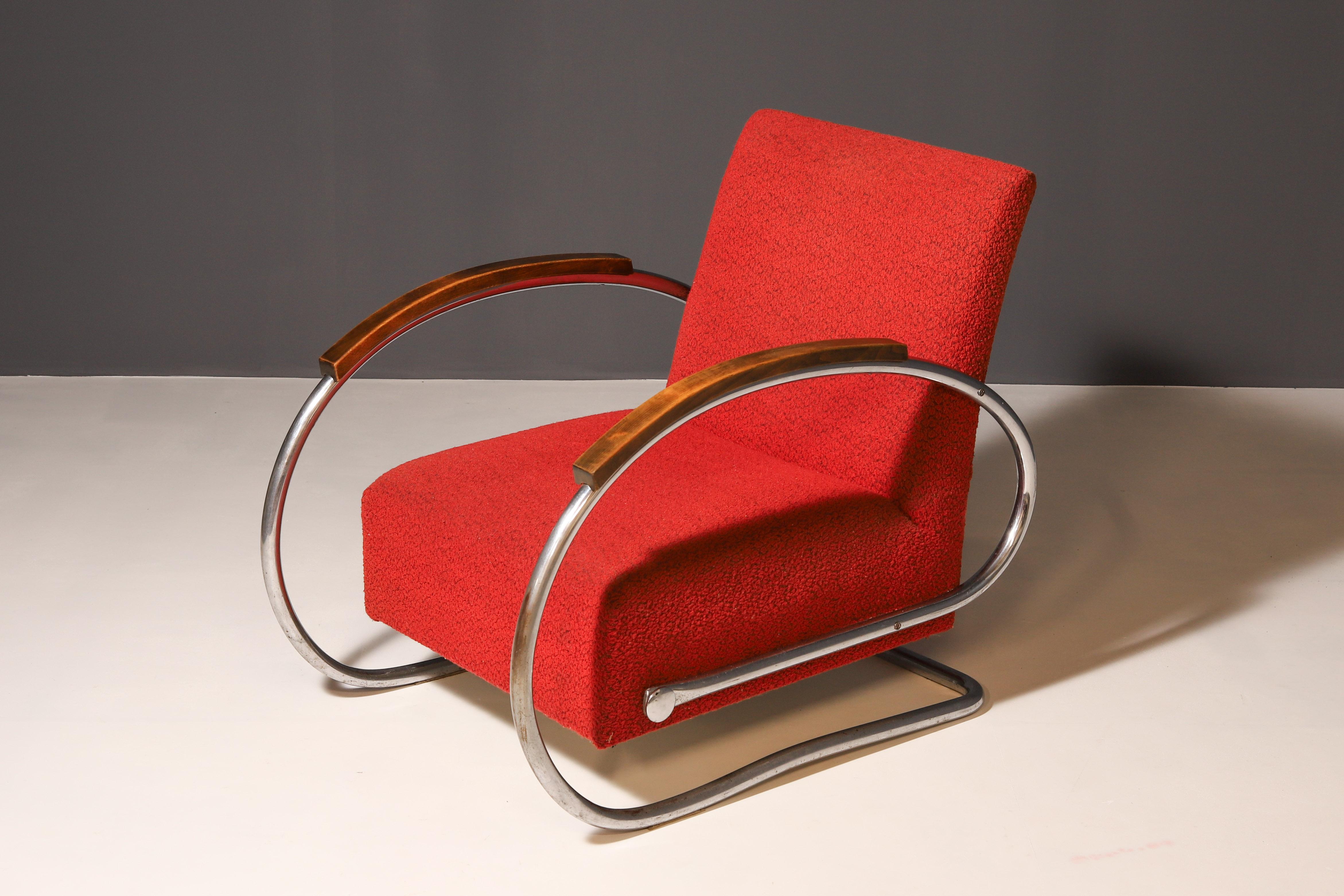 Bauhaus Cantilever tubular steel armchair, 1930’s, Czechoslovakia, Europe In Good Condition For Sale In Prague 8, CZ