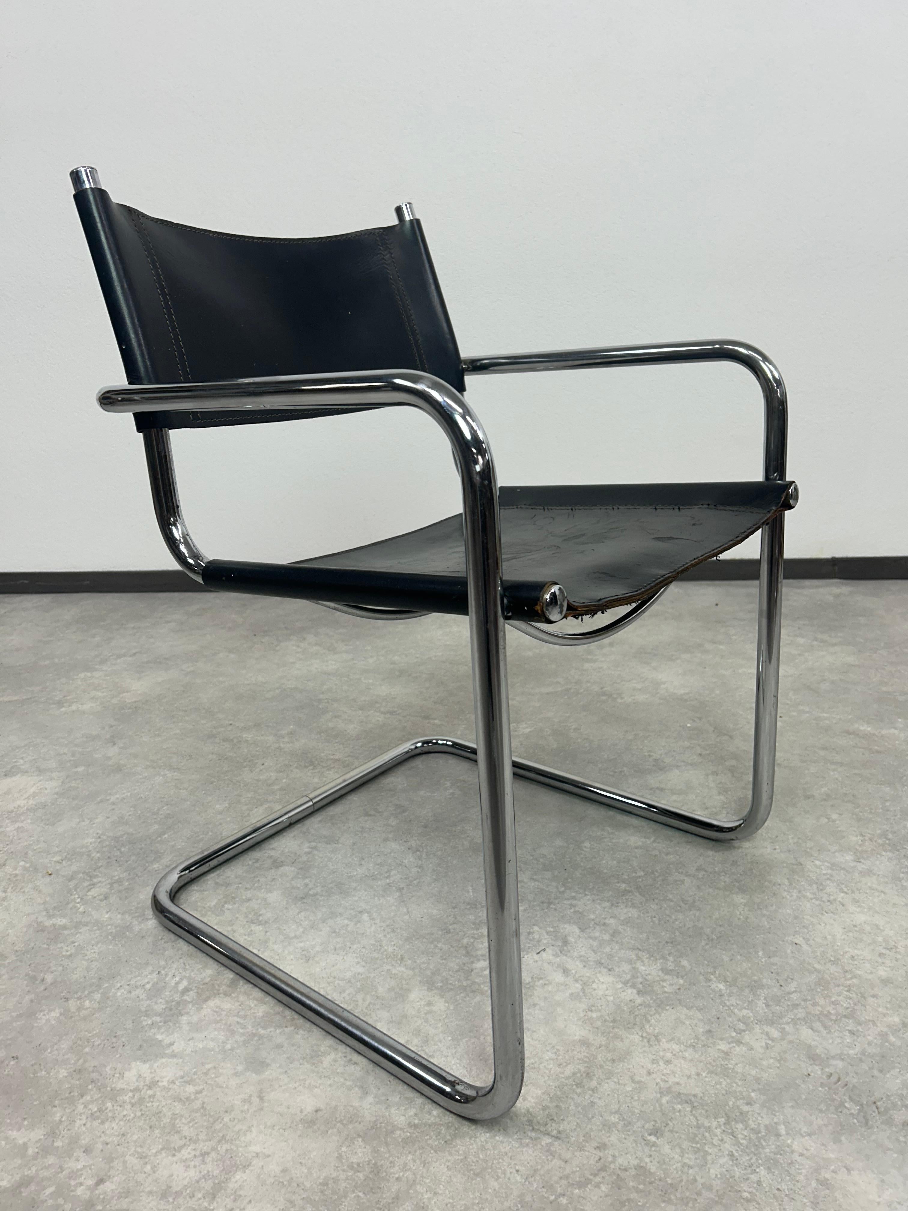Sedie Bauhaus S34 di Mart Stam in ottime condizioni originali con segni d'uso.
