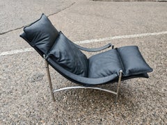 Chaise Lounge Bauhaus in pelle nera e struttura in acciaio tubolare, Germania anni '70