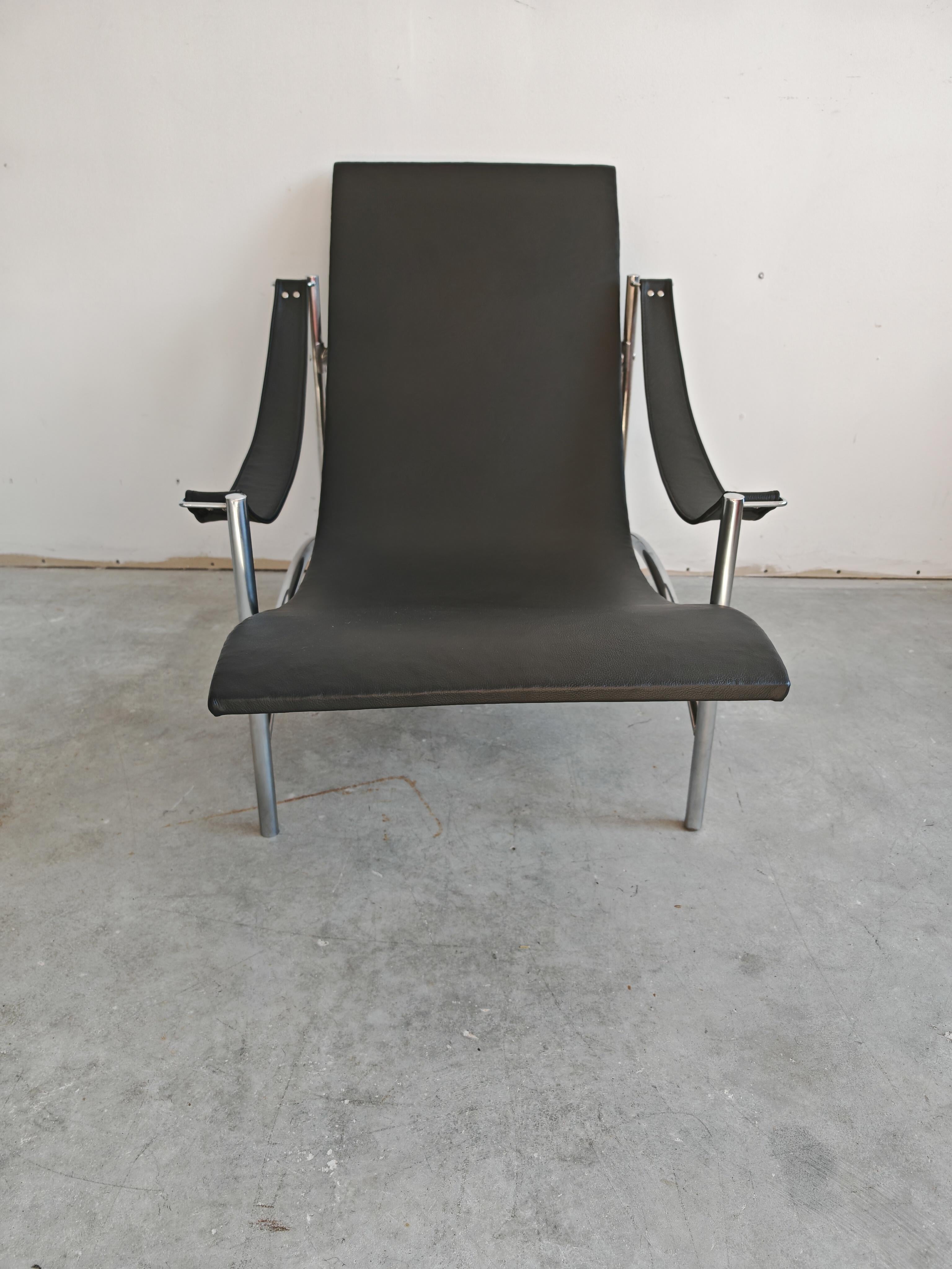 Bauhaus Chaise Lounge in black leather and tubular steel frame, Germany 1970s For Sale 2