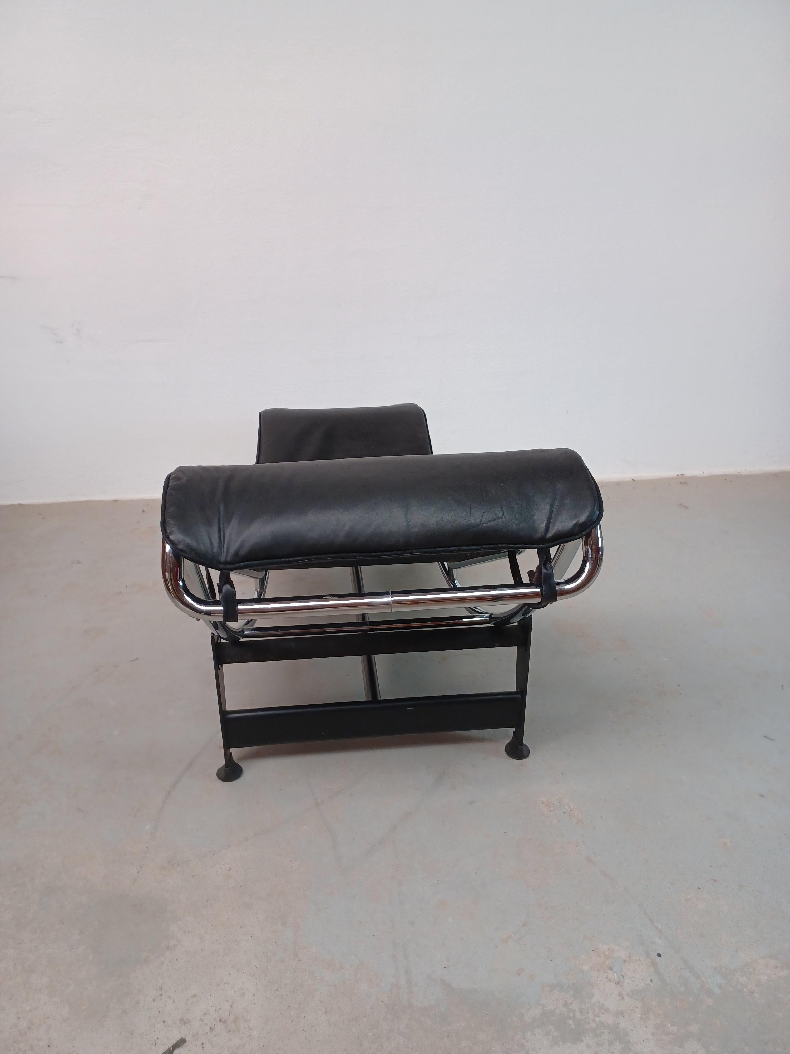 Chaise longue Bauhaus Model No 3534 par LeCorbusier pour Cassina en vente 4