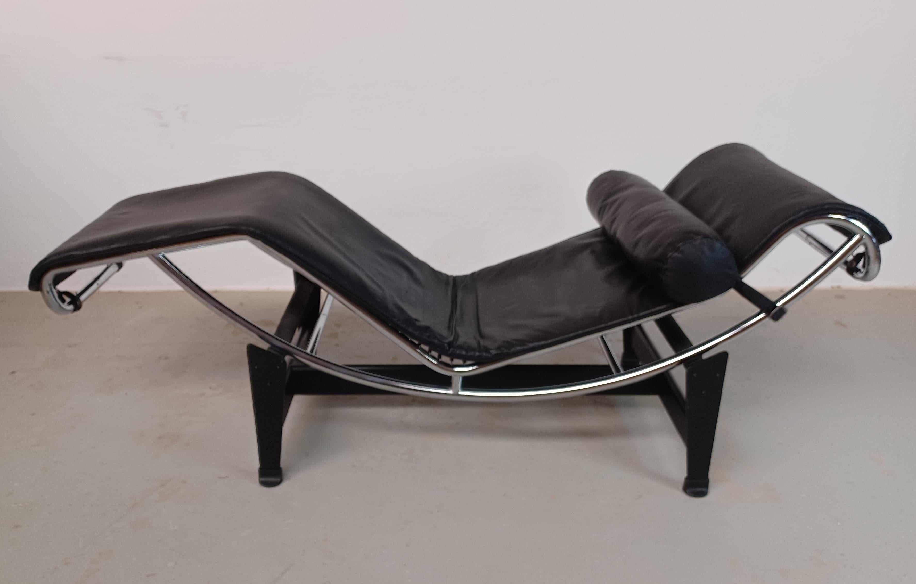 italien Chaise longue Bauhaus Model No 3534 par LeCorbusier pour Cassina en vente