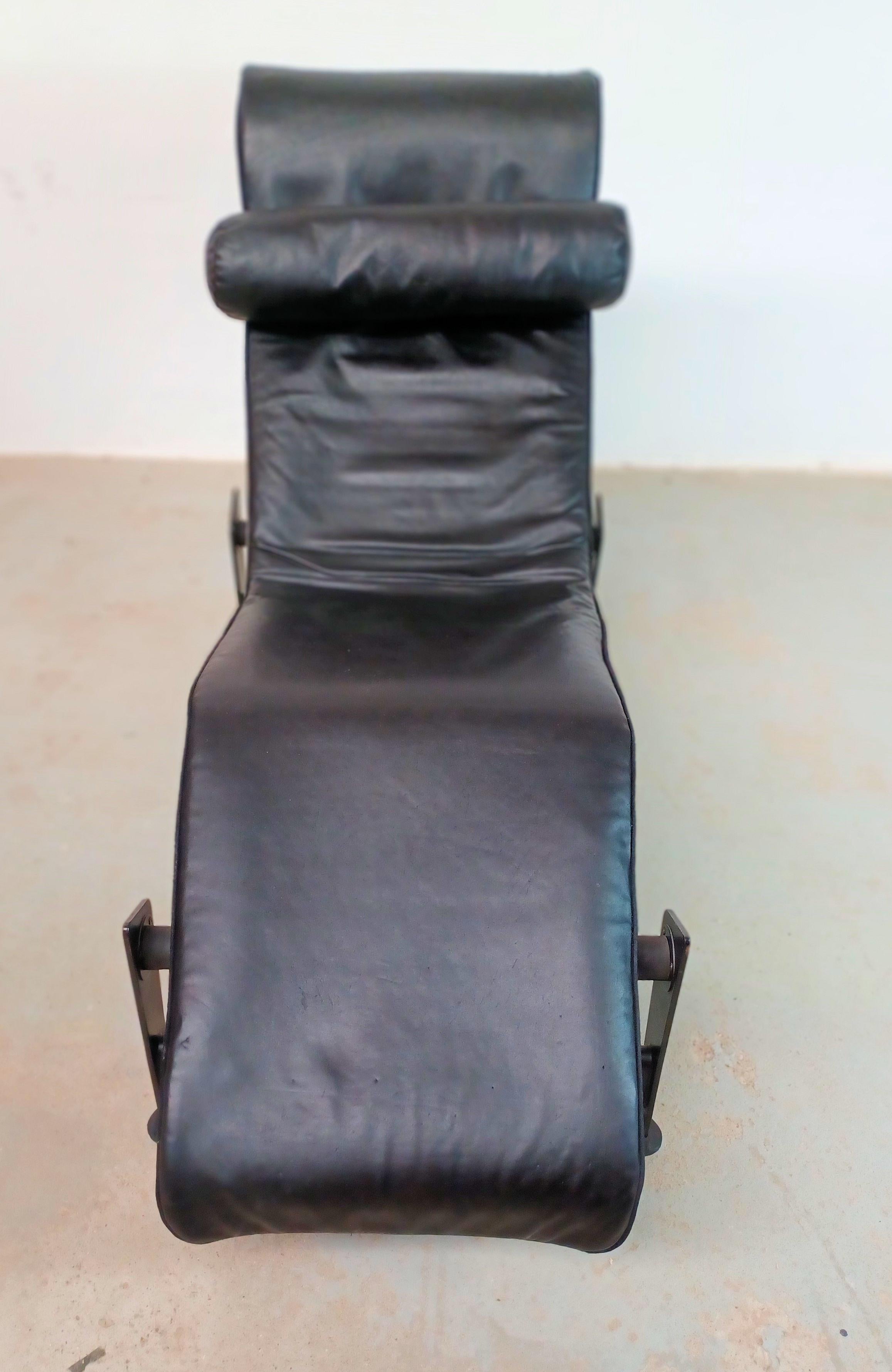 Chaise longue Bauhaus Model No 3534 par LeCorbusier pour Cassina en vente 1