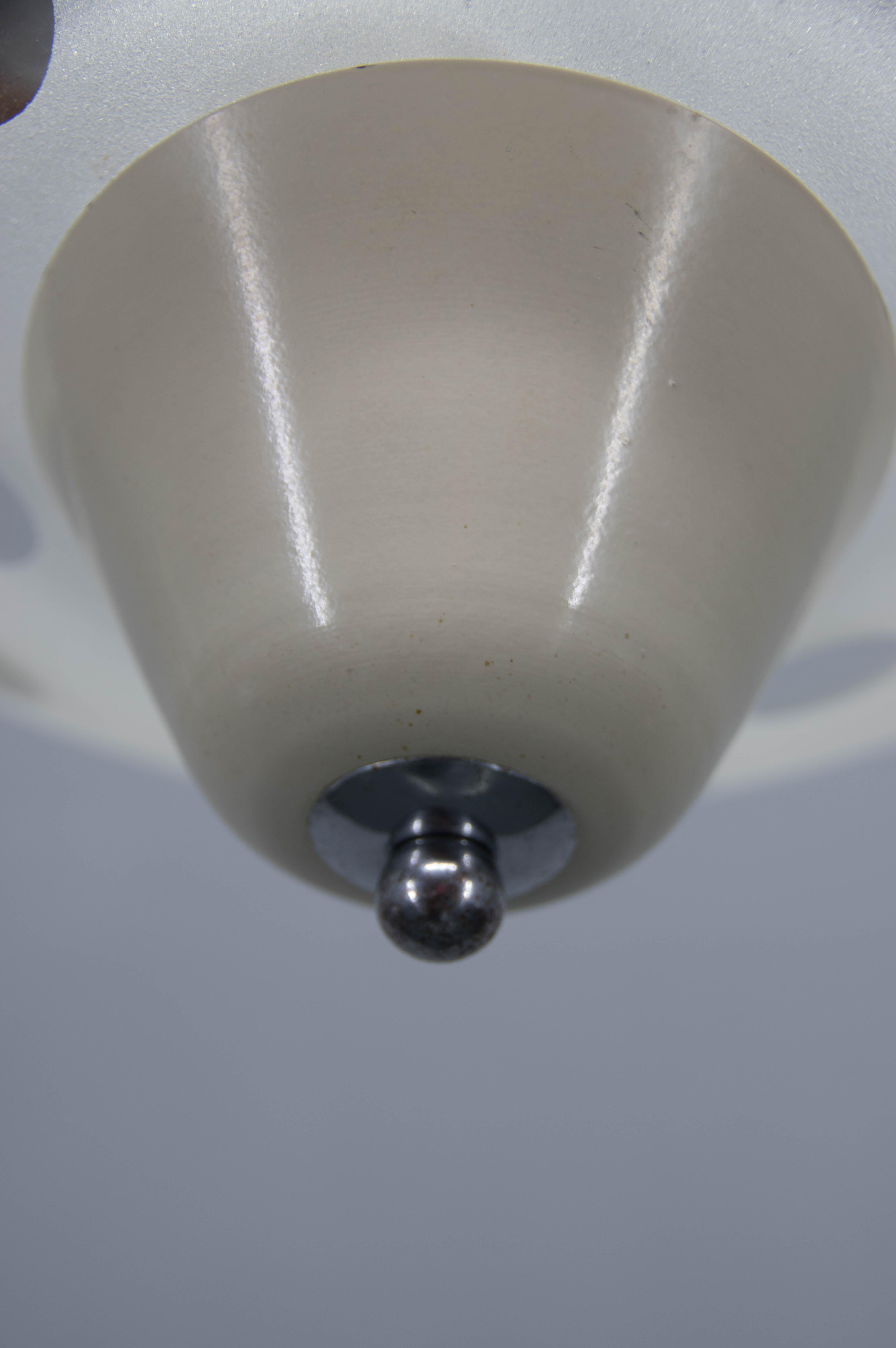 Lampadario Bauhaus di Napako, anni '40 In condizioni buone in vendita a Praha, CZ