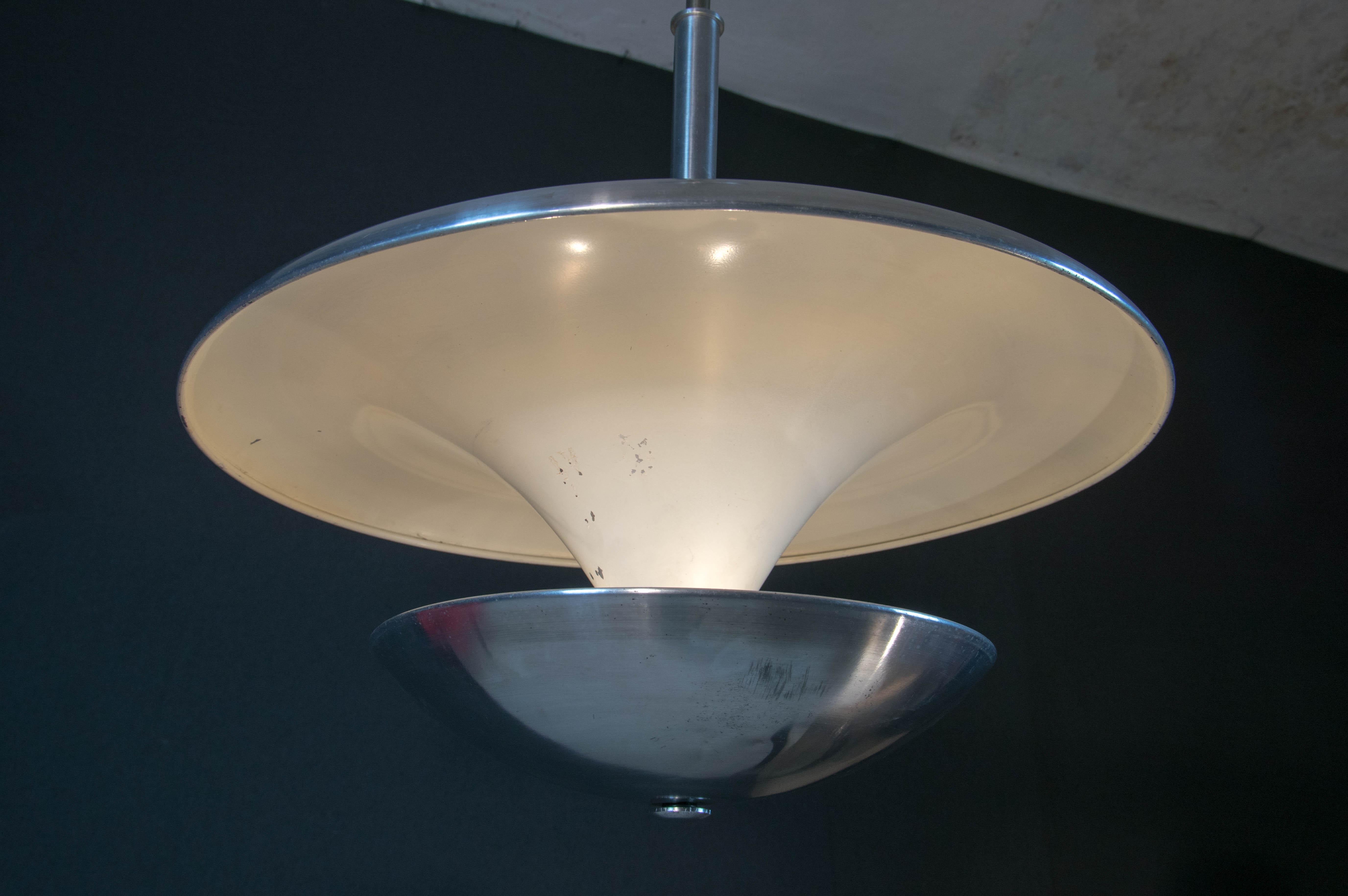 Lustre Bauhaus avec lumière directe, années 1930 en vente 2