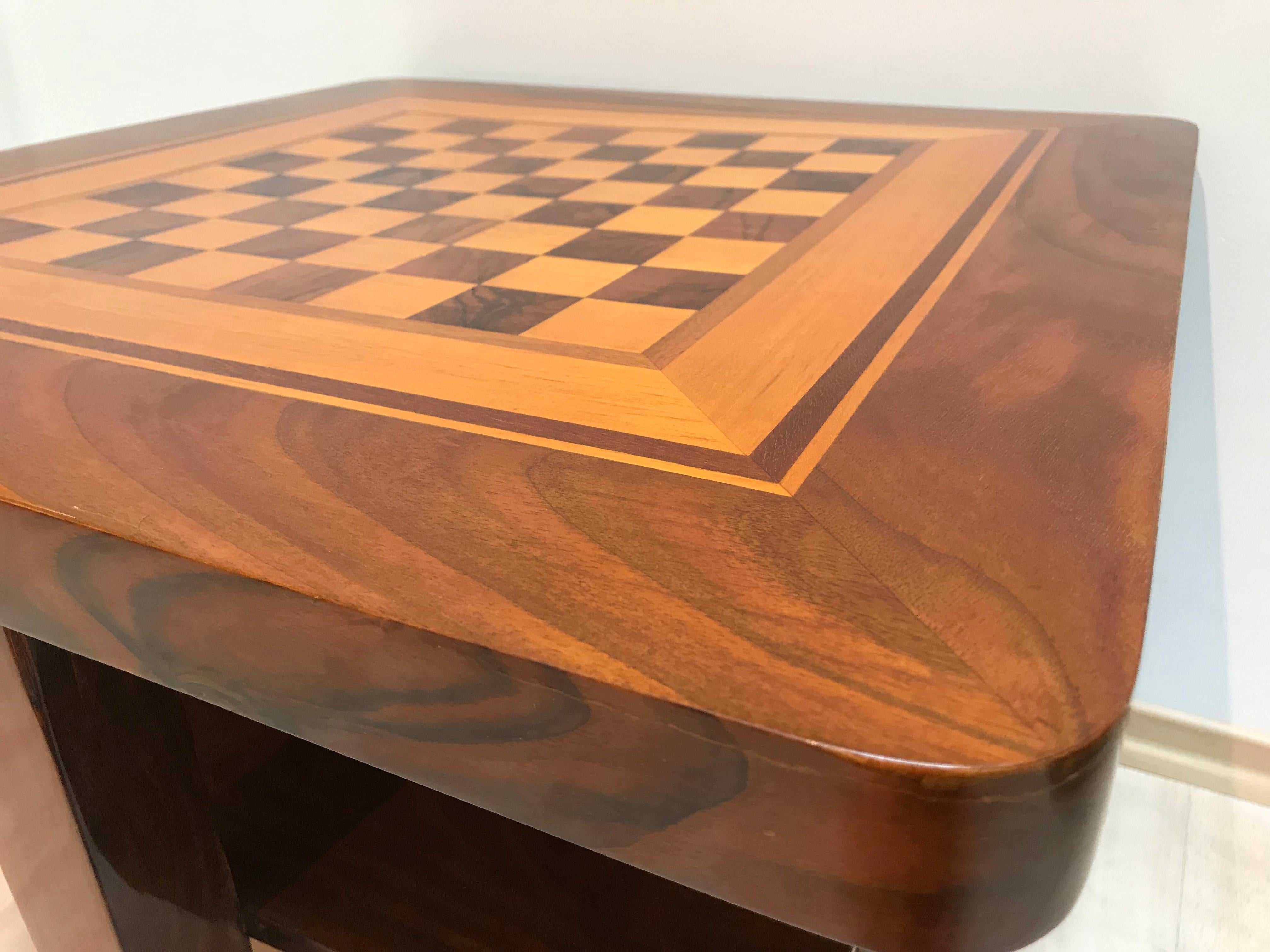 20th Century Bauhaus Chess Table, Walnut and Maple, Germany, circa 1930