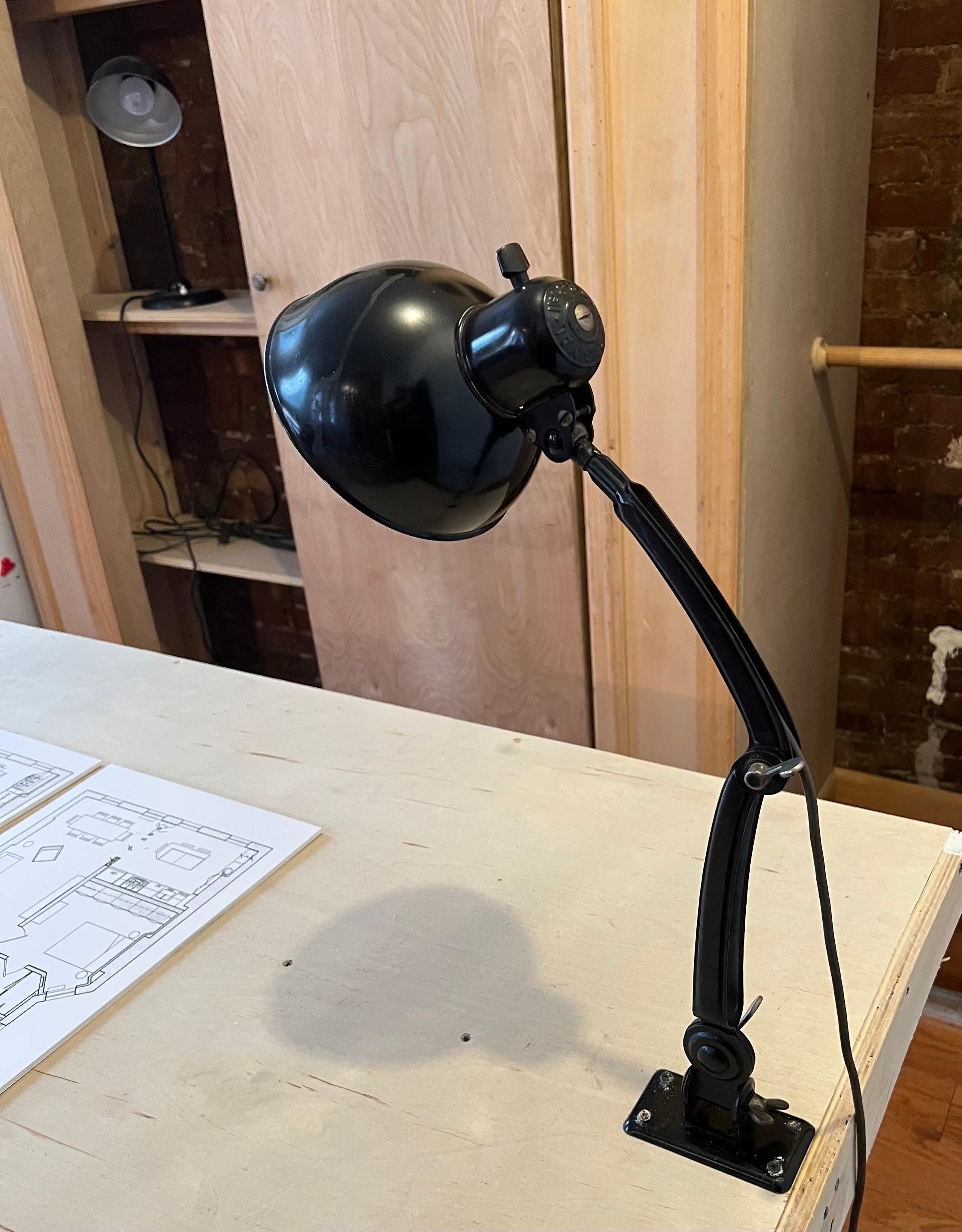 Bauhaus Christian Dell Wall Arm / Desk Table Lamp, Model 6716 For Sale 2