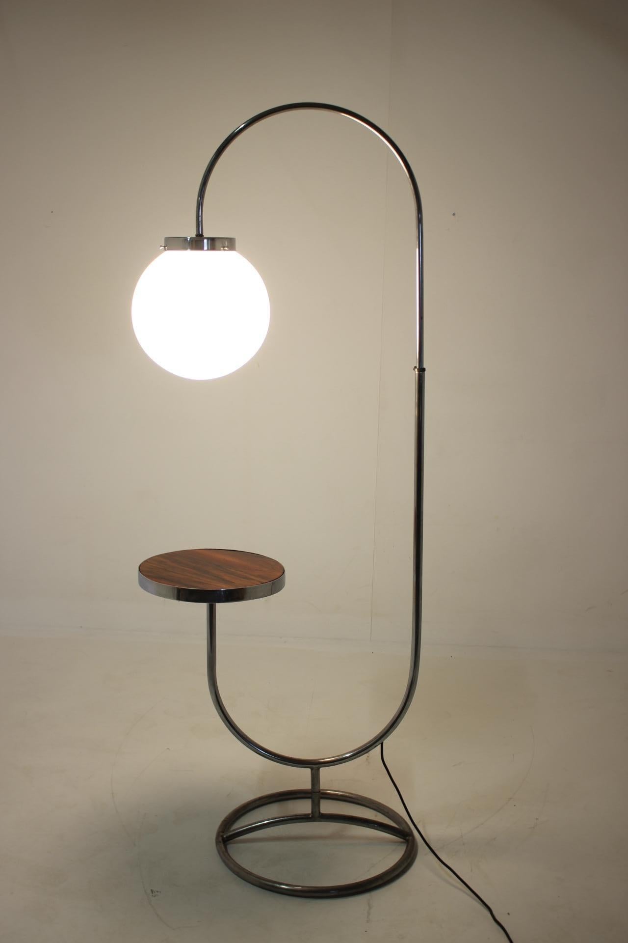 - Functionalism, Bauhaus
- Czechoslovakia, 1930s
- Original condition, patina
- Adjustable height 150-190cm
- New parchment paper hand made shade
jt.