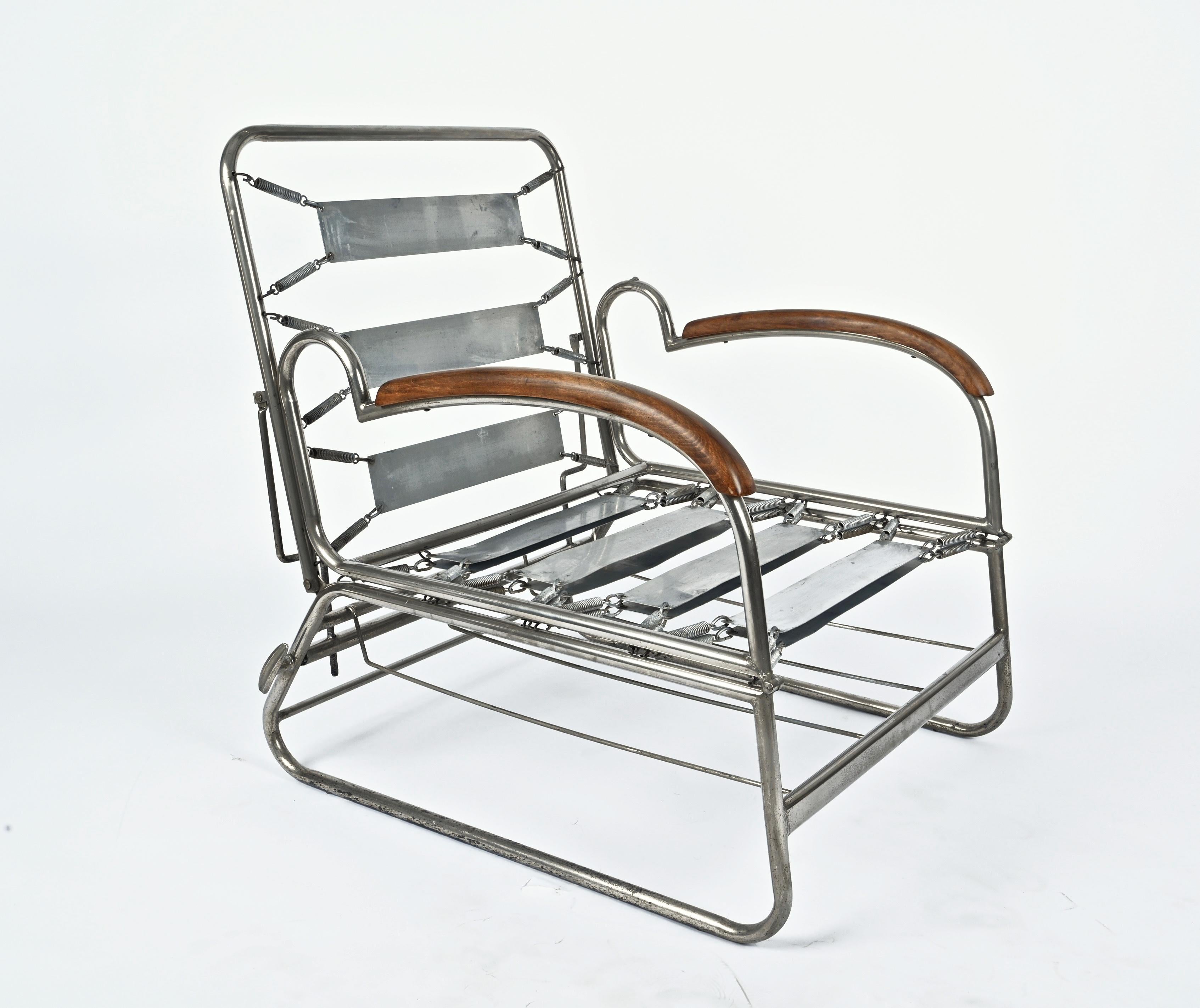 Metal Bauhaus Chrome and Walnut Wood Adjustable Bed Armchair After Marcel Breuer 1930s
