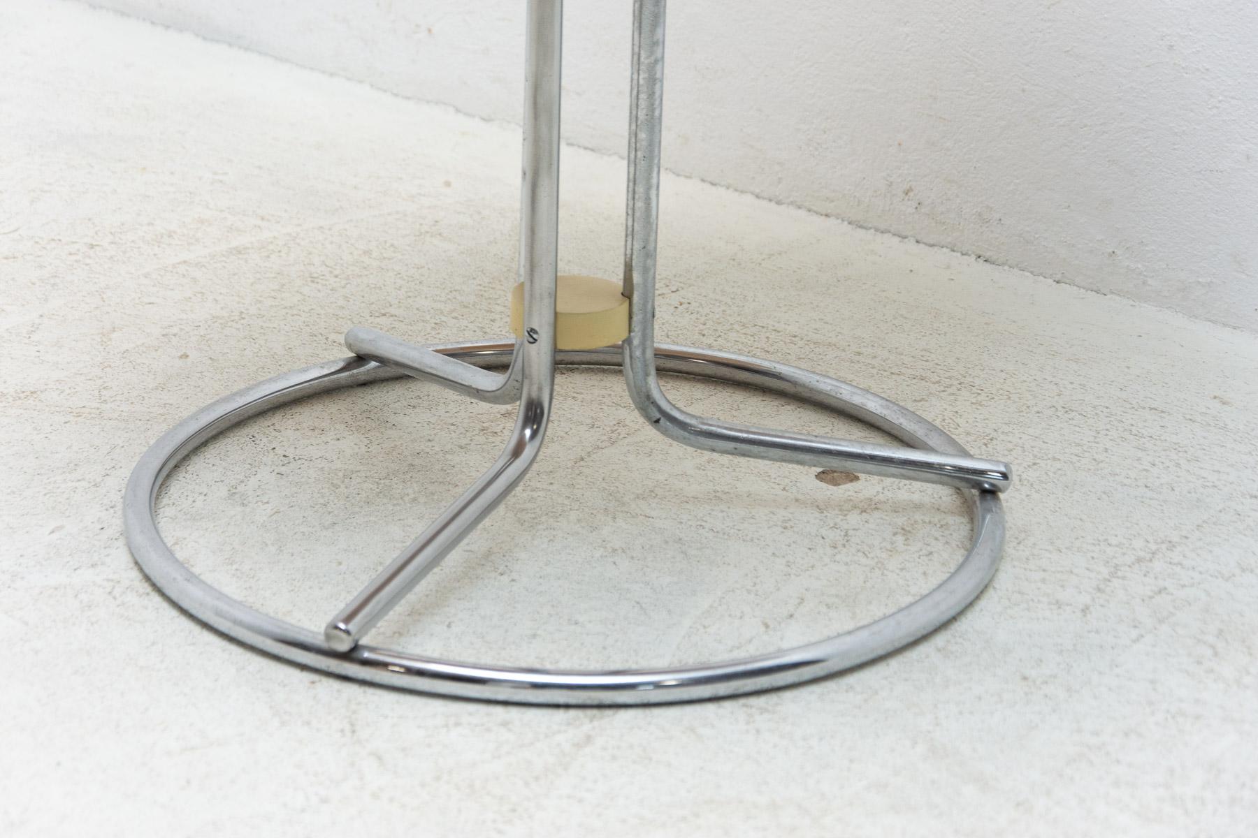 Acier  Table basse Bauhaus en chrome, années 1930, Tchécoslovaquie en vente