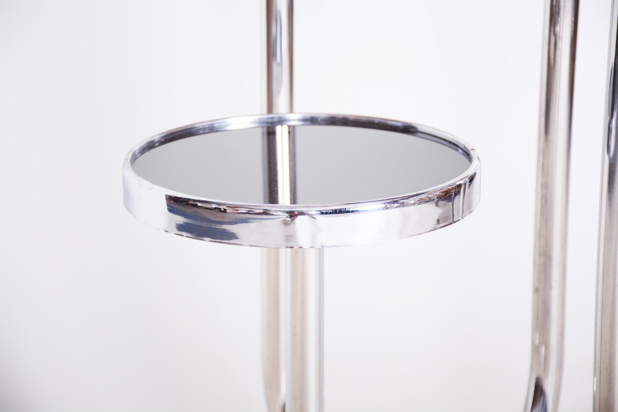 Bauhaus Chrome Flower Pedestal by Jindrich Halabala - UP Zavody, Walnut, 1930s In Good Condition In Horomerice, CZ