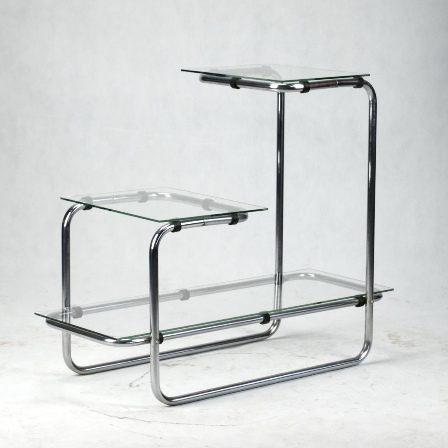 Bauhaus Chrome-Plated Tubular Steel Étagère / Flower Stand, 1930s In Good Condition In Lucenec, SK