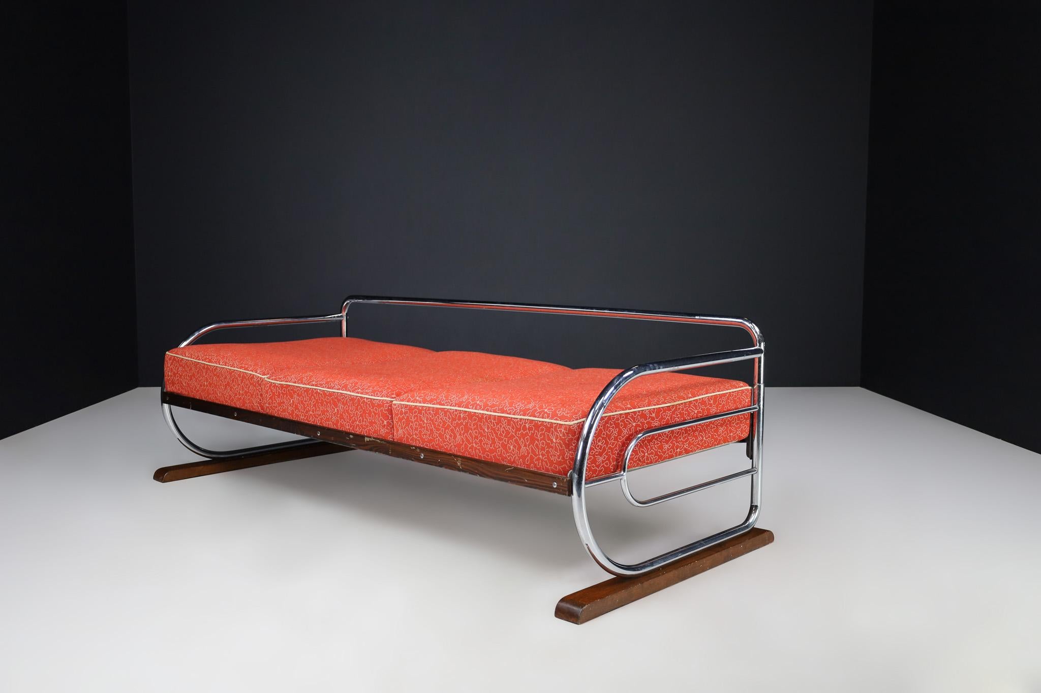 Verchromtes Bauhaus-Sofa mit Original-Polsterung von Hynek Gottwald, Prag 1930er Jahre (Tschechisch) im Angebot