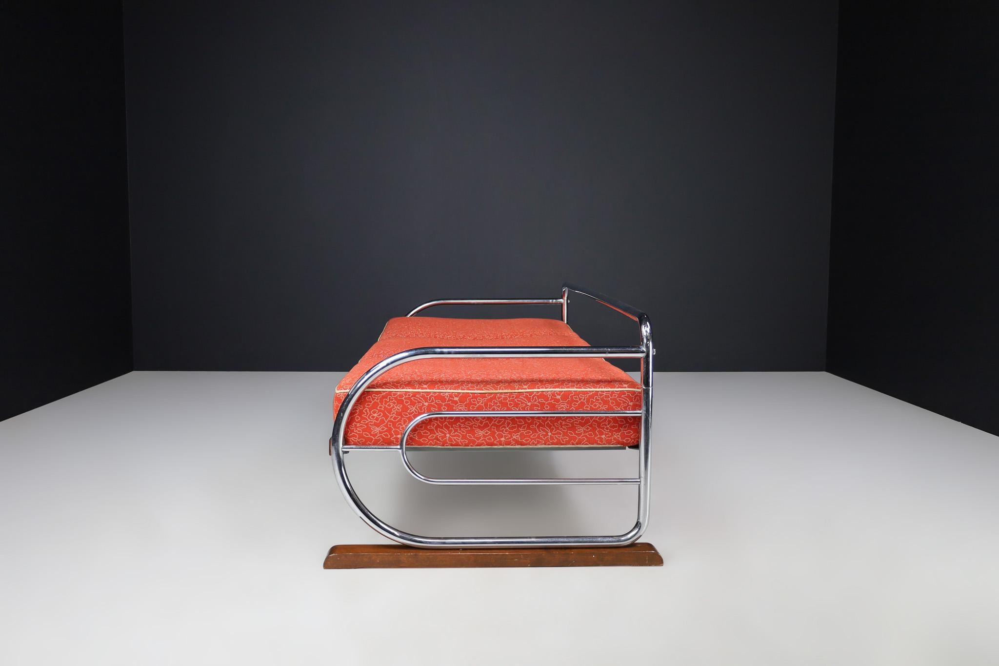 Verchromtes Bauhaus-Sofa mit Original-Polsterung von Hynek Gottwald, Prag 1930er Jahre (Mitte des 20. Jahrhunderts) im Angebot