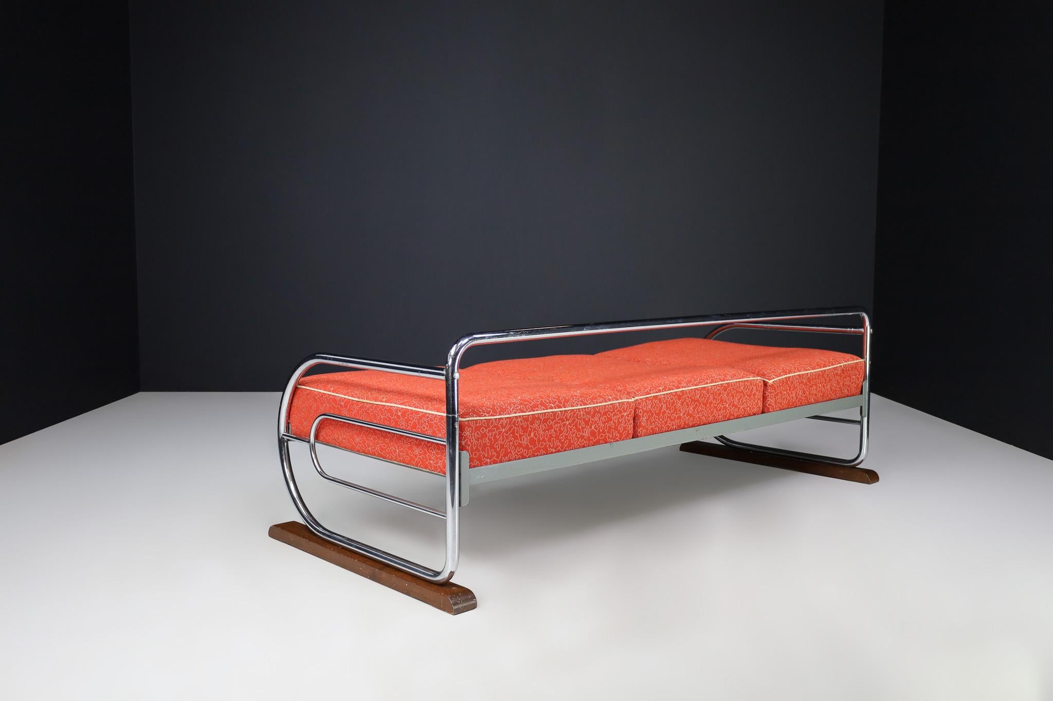 Verchromtes Bauhaus-Sofa mit Original-Polsterung von Hynek Gottwald, Prag 1930er Jahre (Chrom) im Angebot