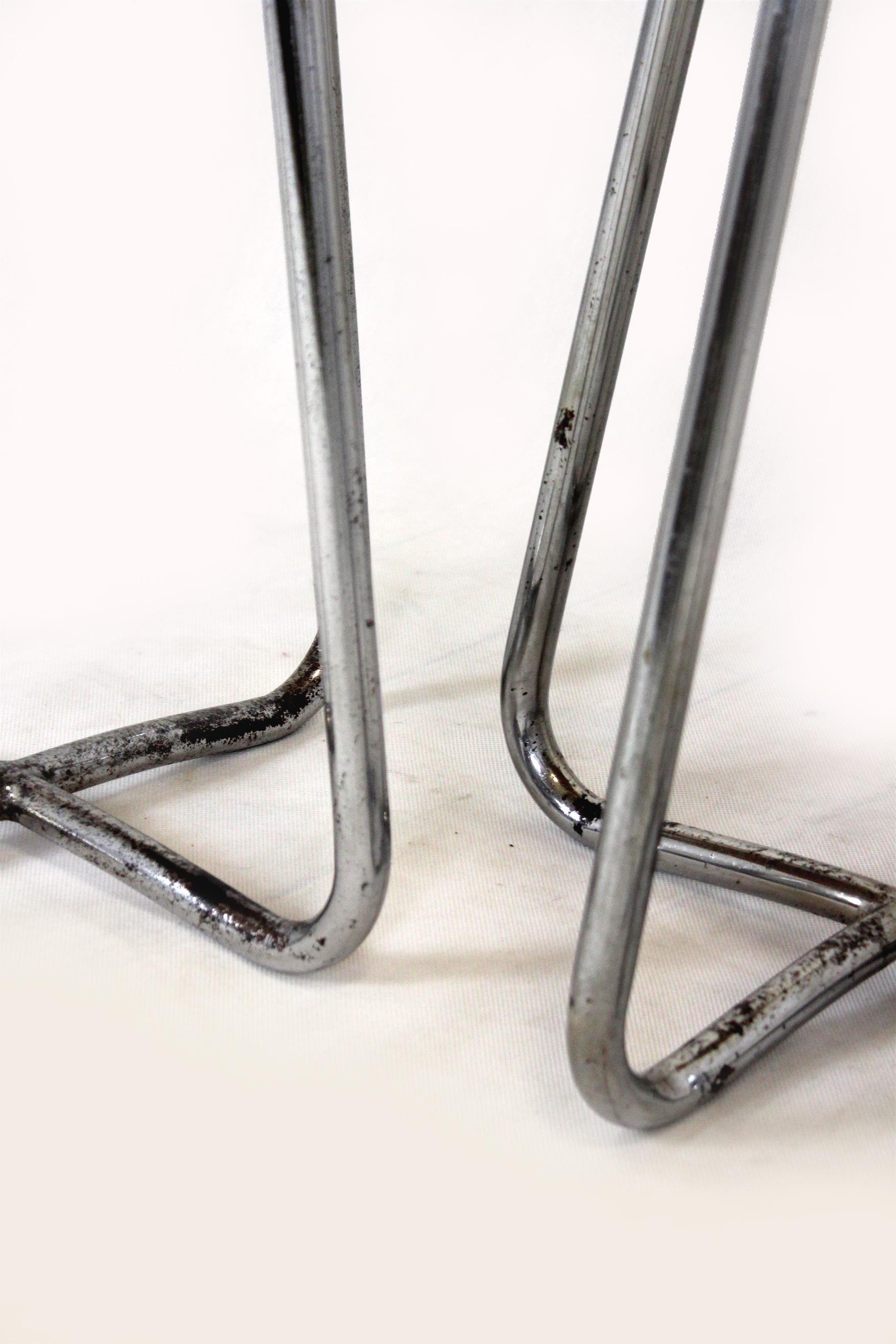 Mid-20th Century Bauhaus Chrome Tubular Steel Stools by Robert Slezak, 1930s, Set of 3 For Sale