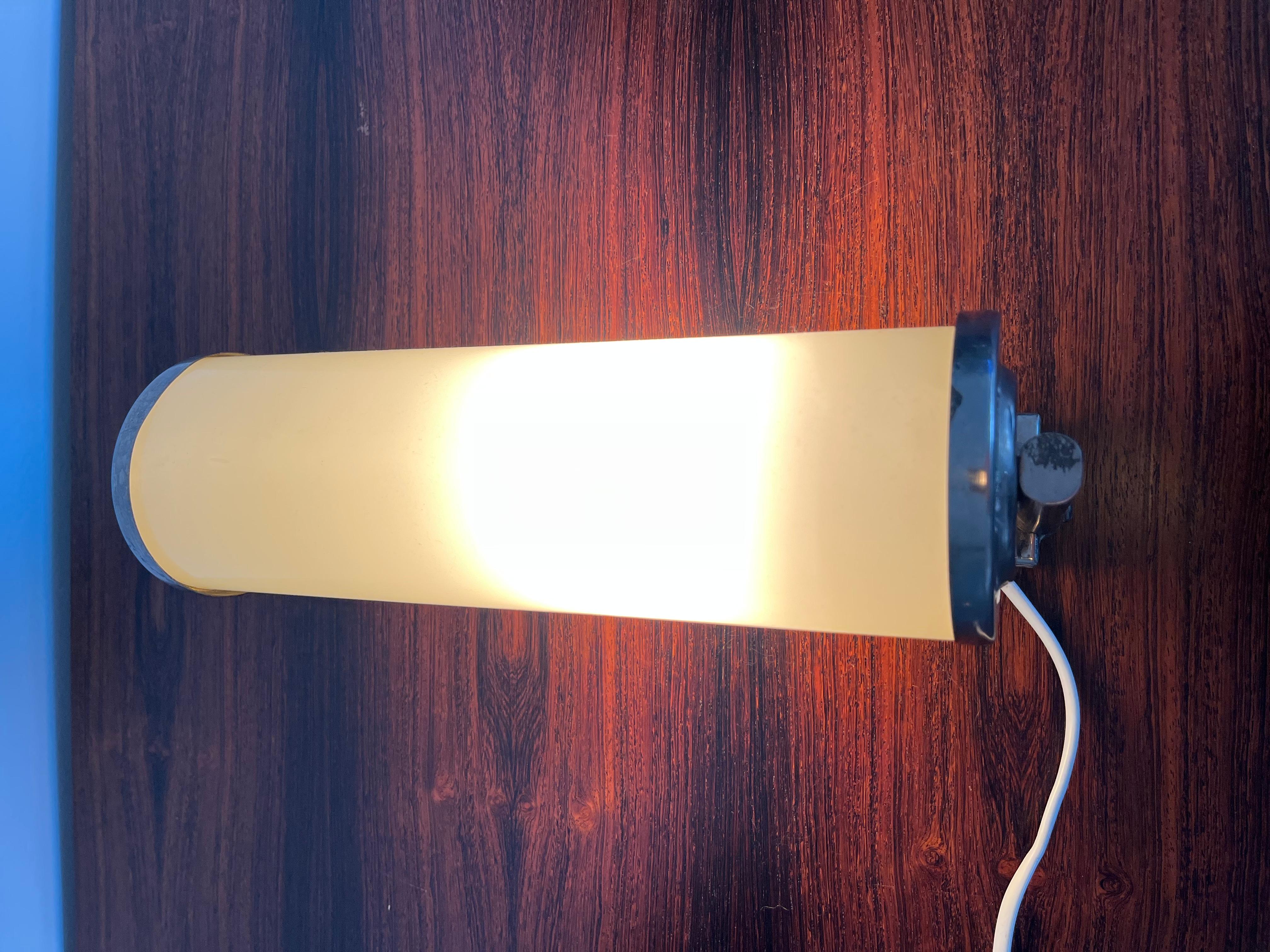 Bauhaus Chrome Wall Lamp, 1930s In Good Condition For Sale In Praha, CZ