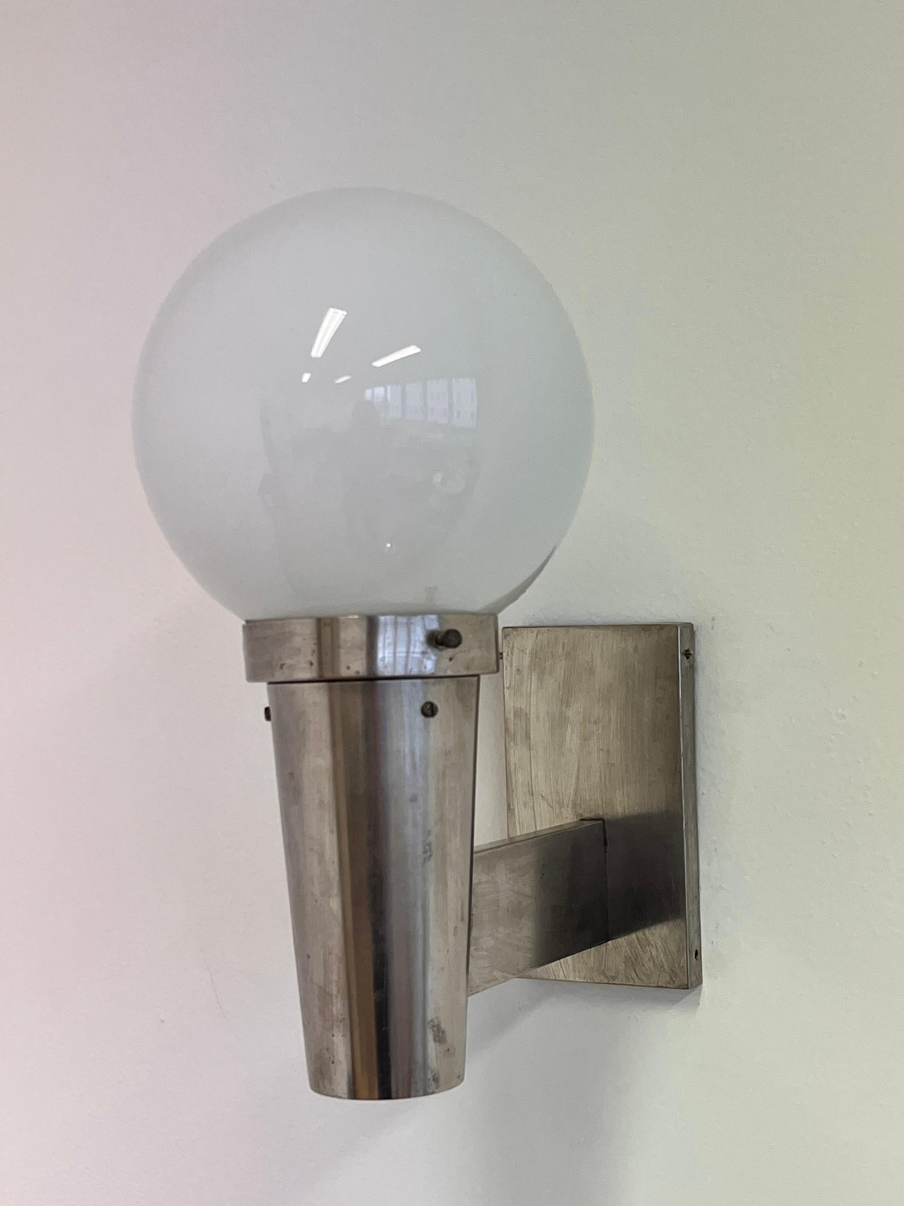 Bauhaus Chrome Wall Light /Scone, 1930s In Good Condition For Sale In Praha, CZ