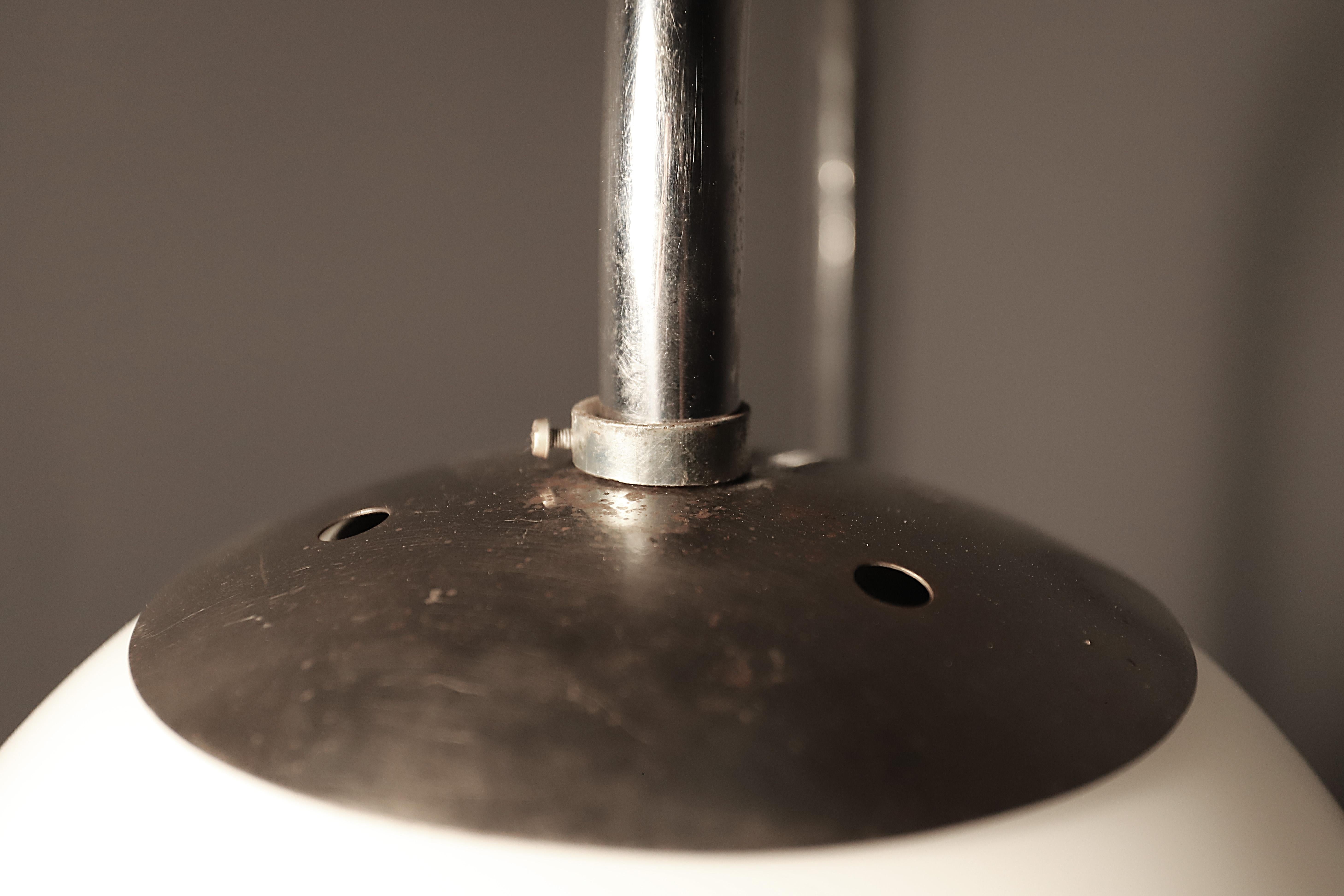 Bauhaus chromed floor lamp, Czechoslovakia, 1930’s In Good Condition For Sale In Prague 8, CZ