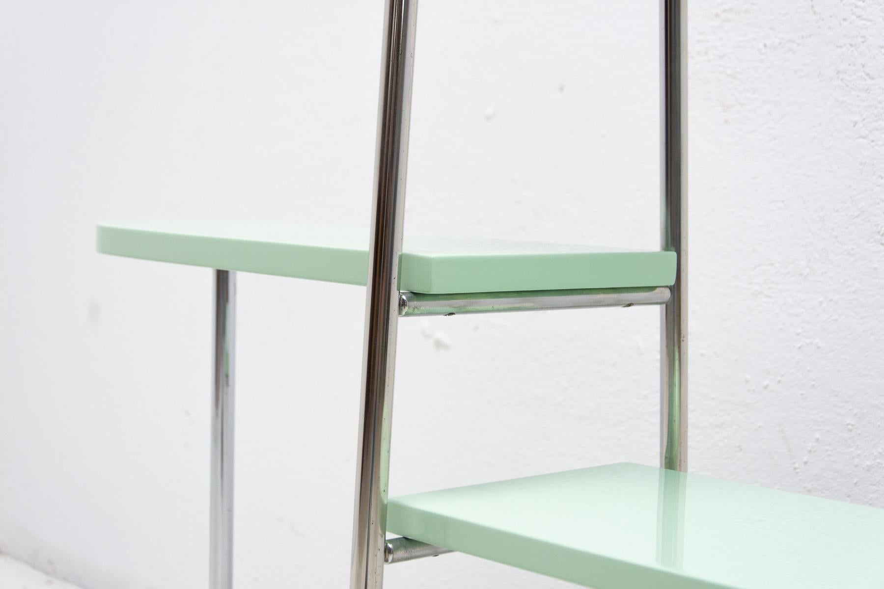 Pupitre à fleurs chromé Bauhaus, années 1930, Tchécoslovaquie en vente 4