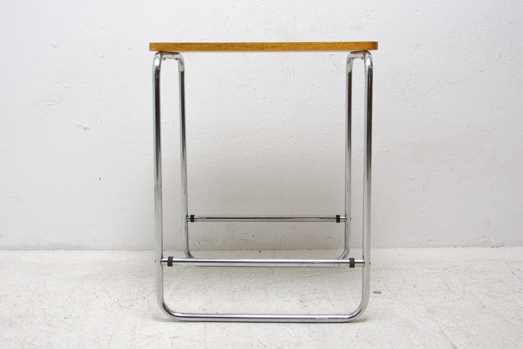 Placcato Tavolino cromato Bauhaus, anni '30, Cecoslovacchia in vendita