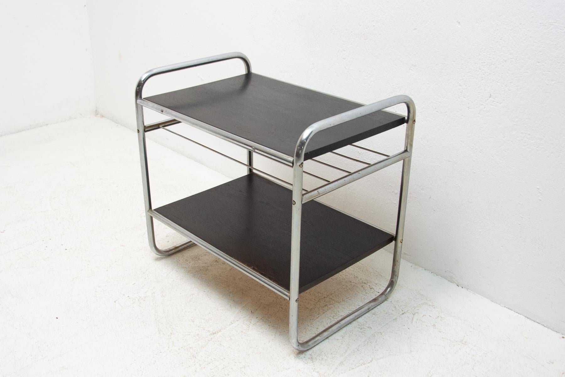 Bauhaus Chromed Side Table in Oak, 1930´s, Czechoslovakia In Good Condition In Prague 8, CZ