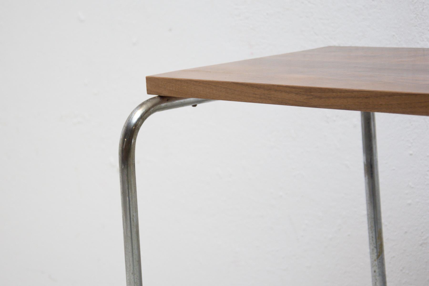 Bauhaus Chromed Side Table in Walnut, 1930´s, Czechoslovakia 5