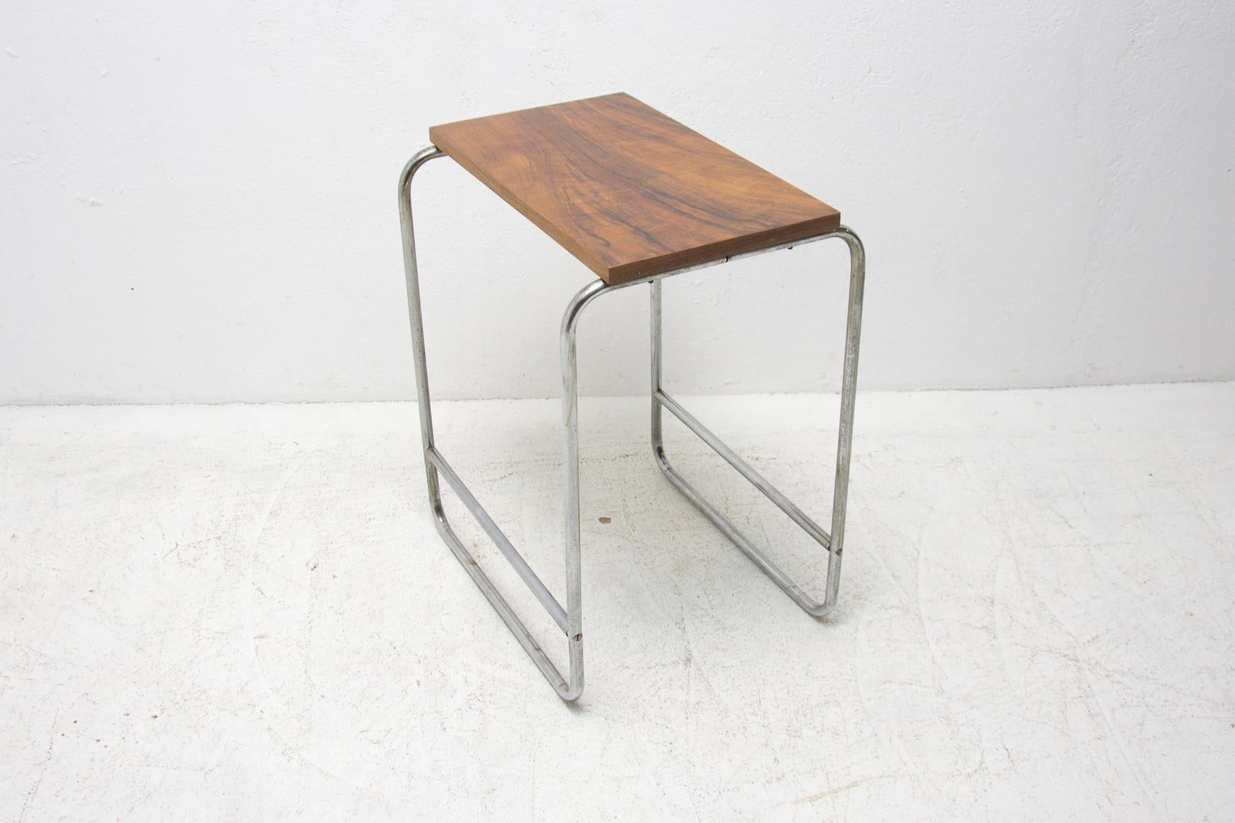 Bauhaus Chromed Side Table in Walnut, 1930´s, Czechoslovakia 7