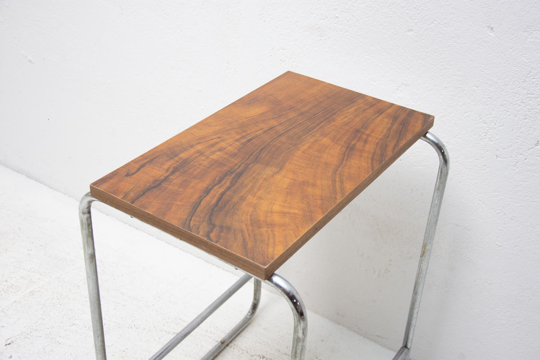 Bauhaus Chromed Side Table in Walnut, 1930´s, Czechoslovakia 13