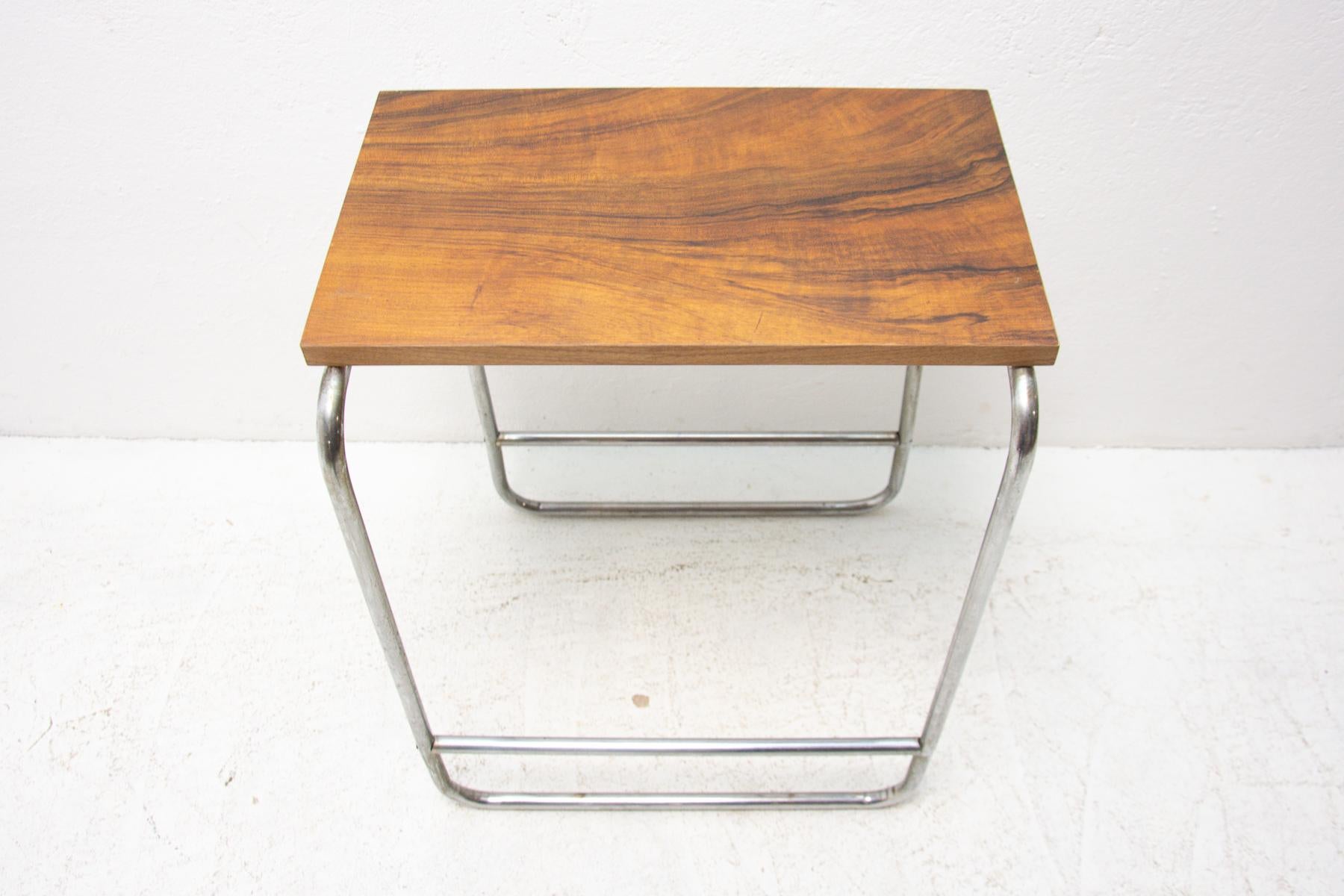 20th Century Bauhaus Chromed Side Table in Walnut, 1930´s, Czechoslovakia