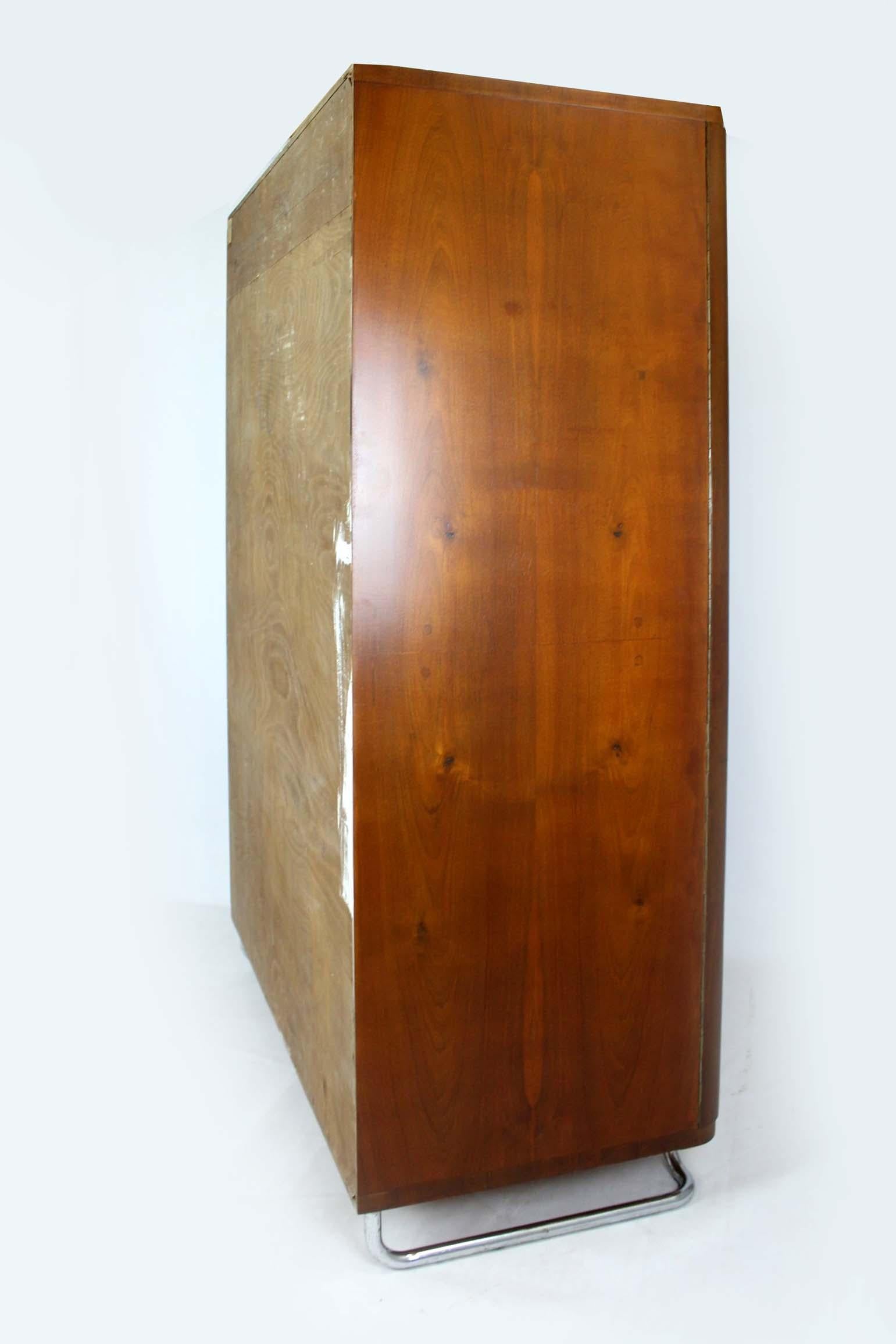 Armadio in acciaio tubolare cromato Bauhaus di Hynek Gottwald, anni '40 in vendita 9