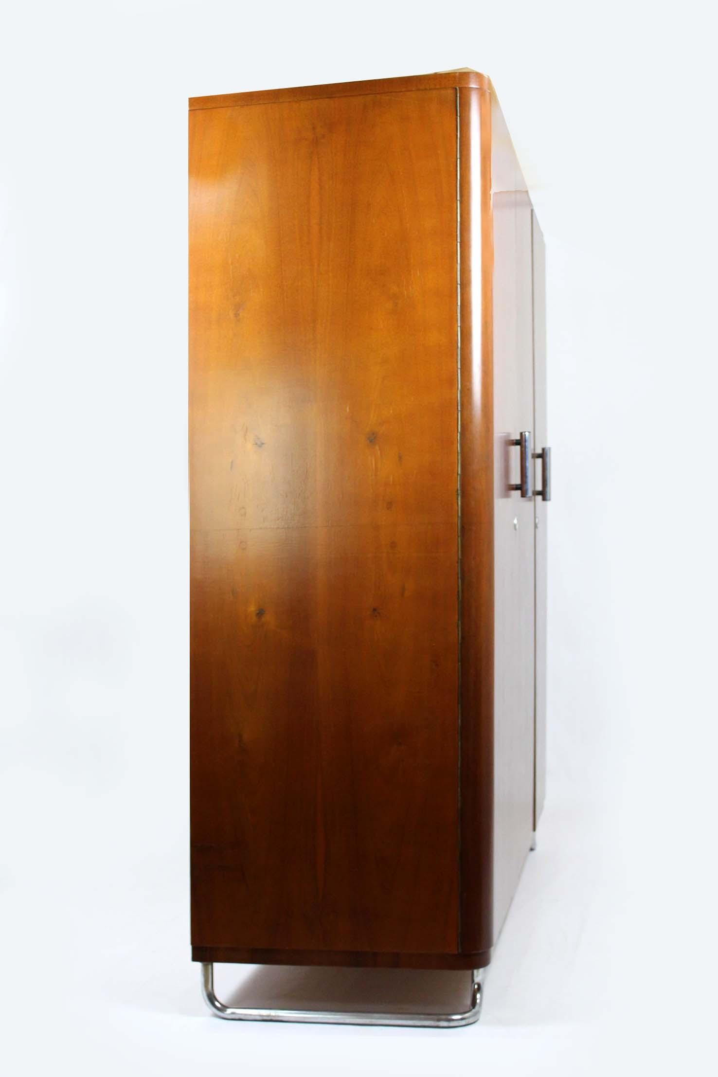 Bauhaus Chromed Tubular Steel Wardrobe by Hynek Gottwald, 1940s 2