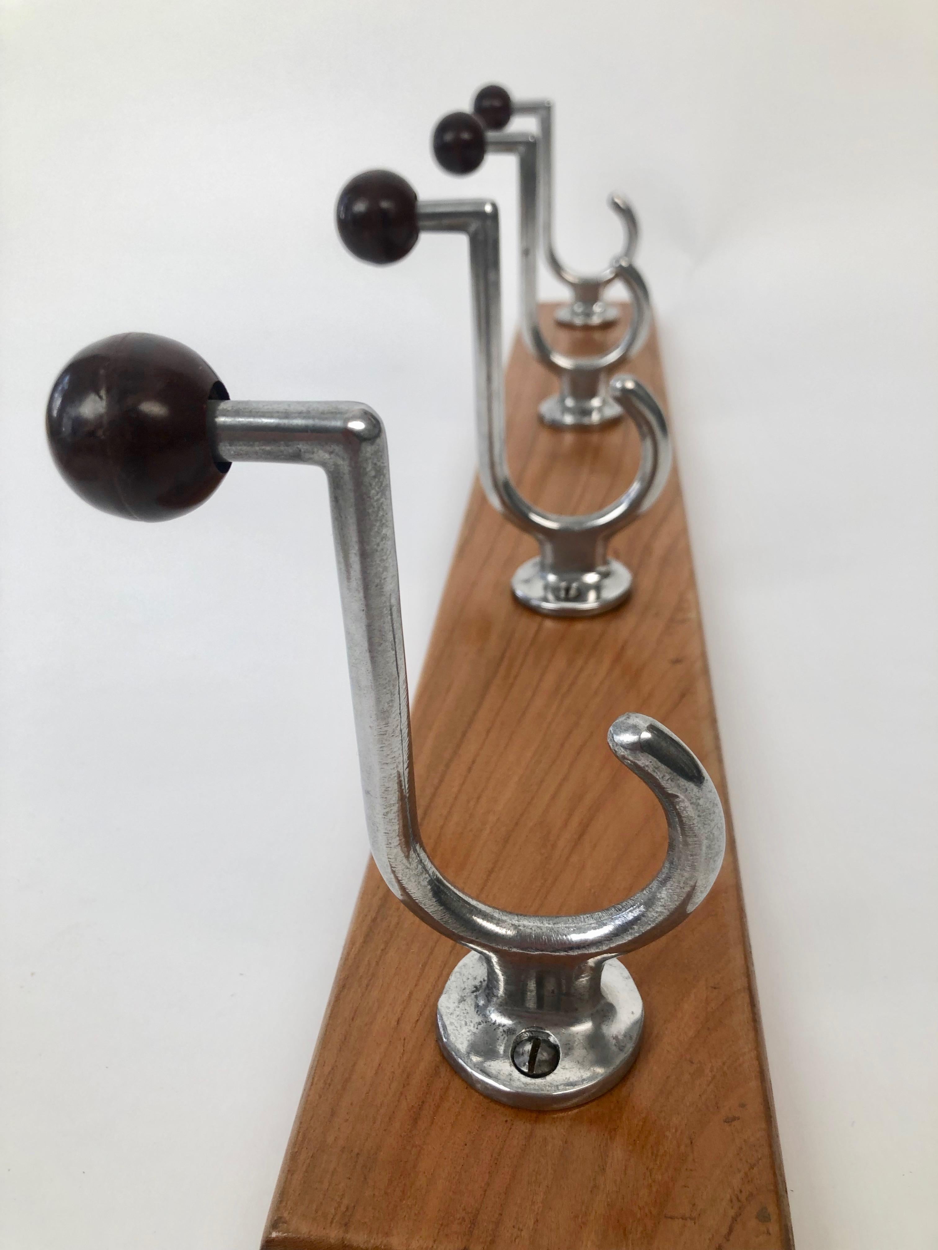 Bauhaus-Garderobenhaken-Set aus den 1930er Jahren, hergestellt in Deutschland 2
