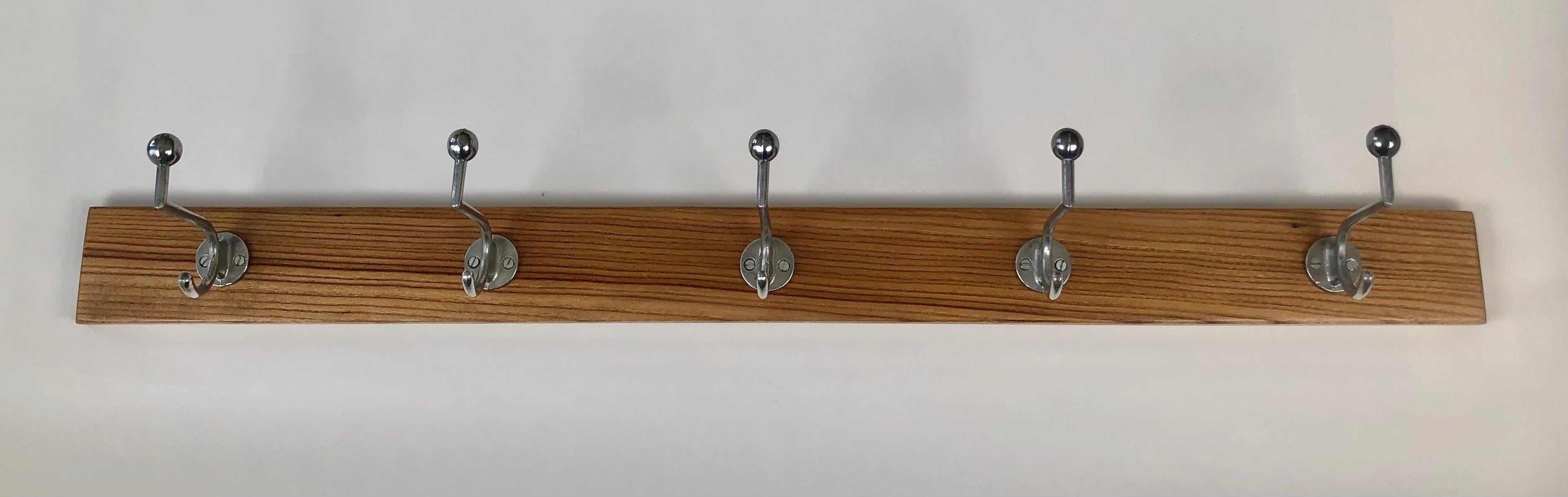 Set di ganci per cappotti Bauhaus degli anni '30, prodotti in Germania in vendita 2
