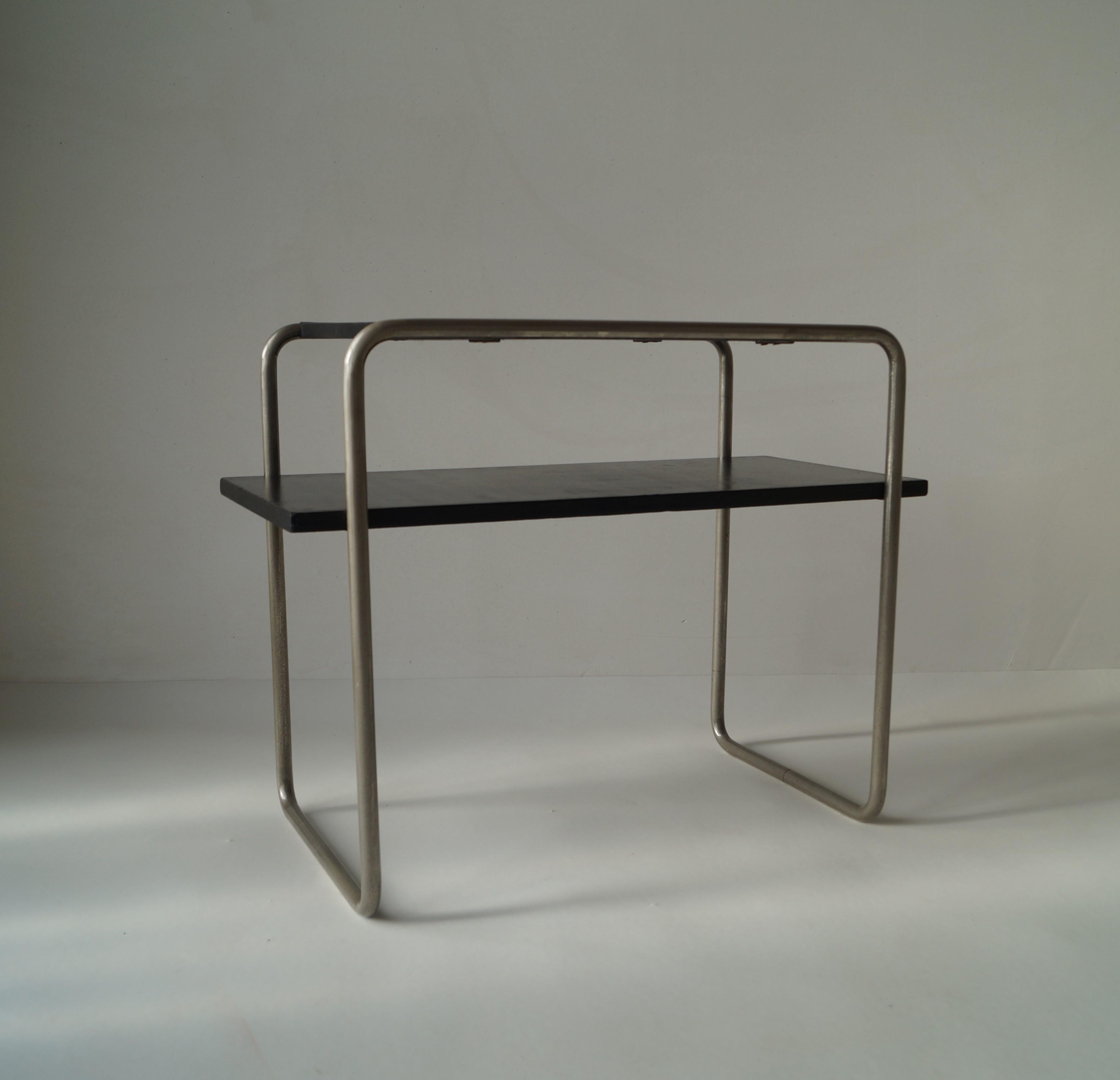 Bauhaus console table Model B12 by Marcel Breuer for Thonet, 1930s For Sale 7
