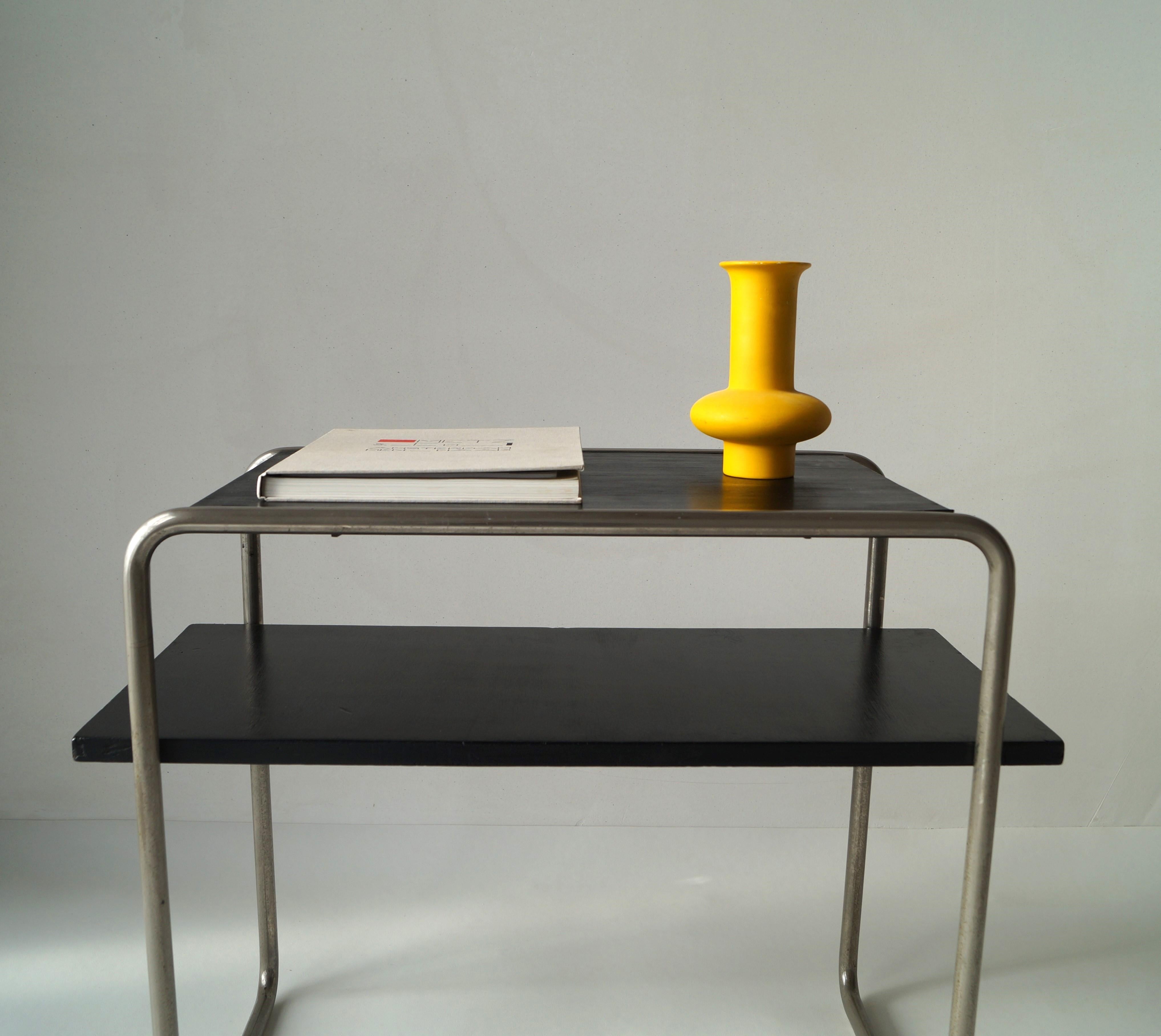Bauhaus console table Model B12 by Marcel Breuer for Thonet, 1930s For Sale 10
